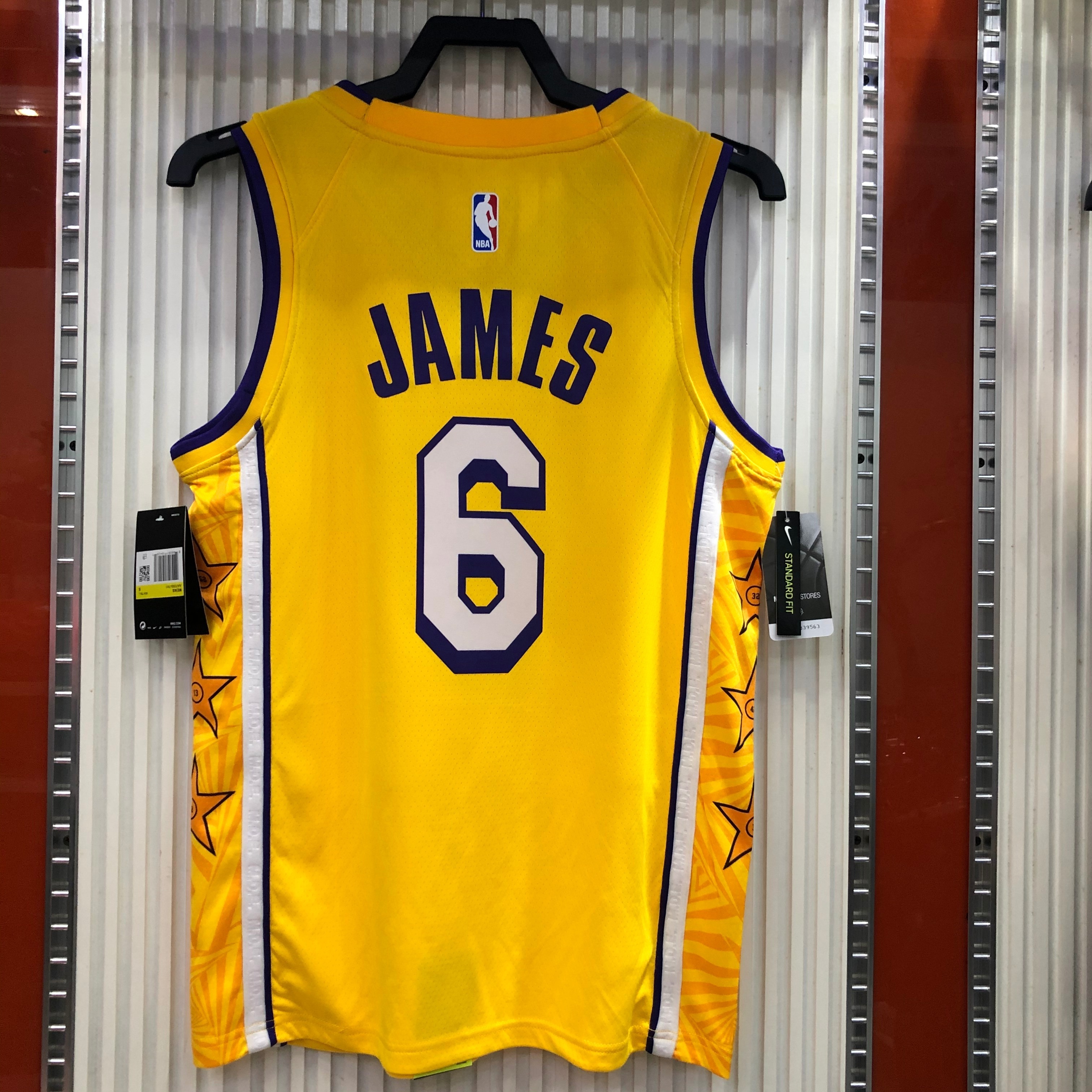 The Lakers took Star No. 6 James