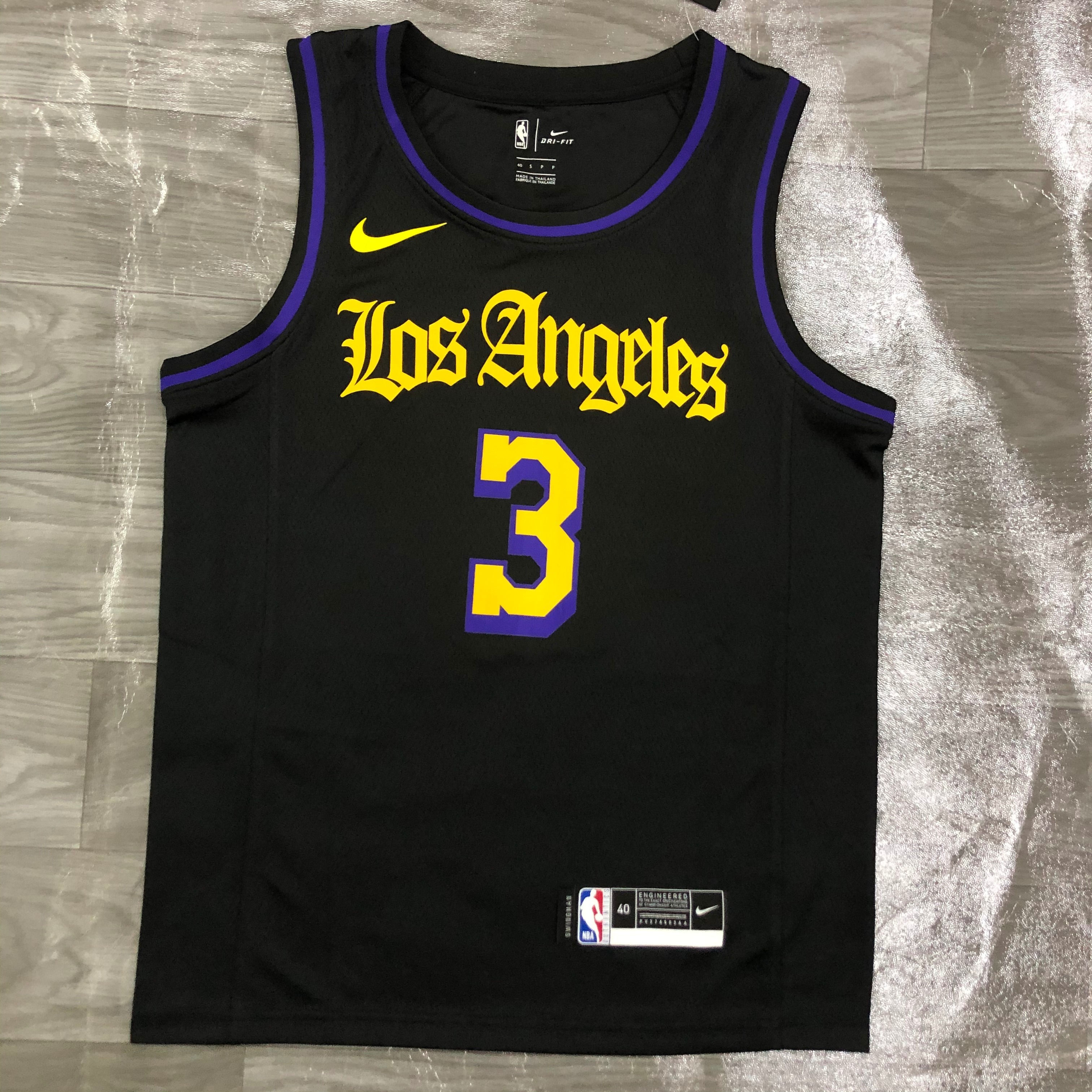 Lakers crewneck Black Latin No. 3 Davis