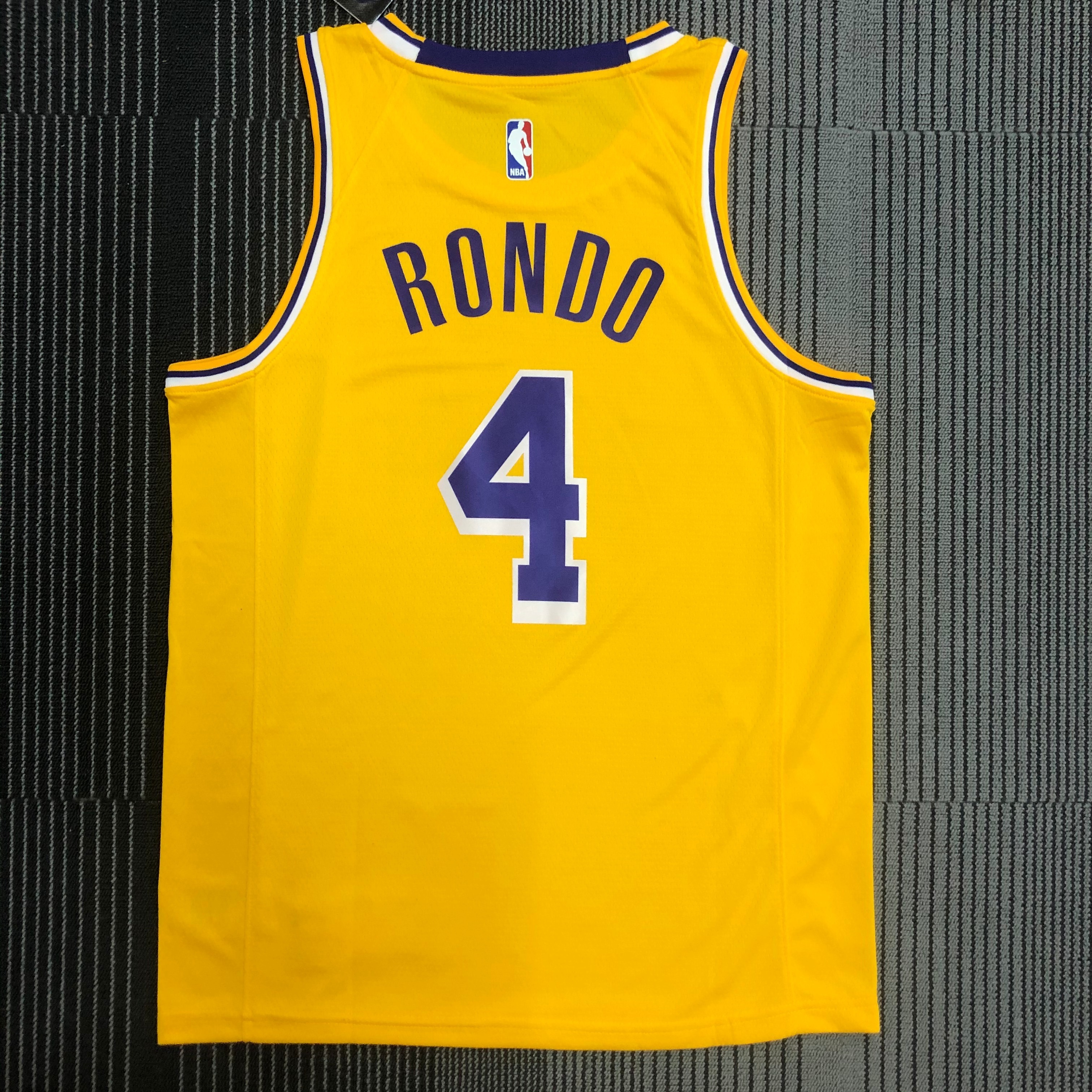 Lakers crew neck yellow No. 4 Rondo