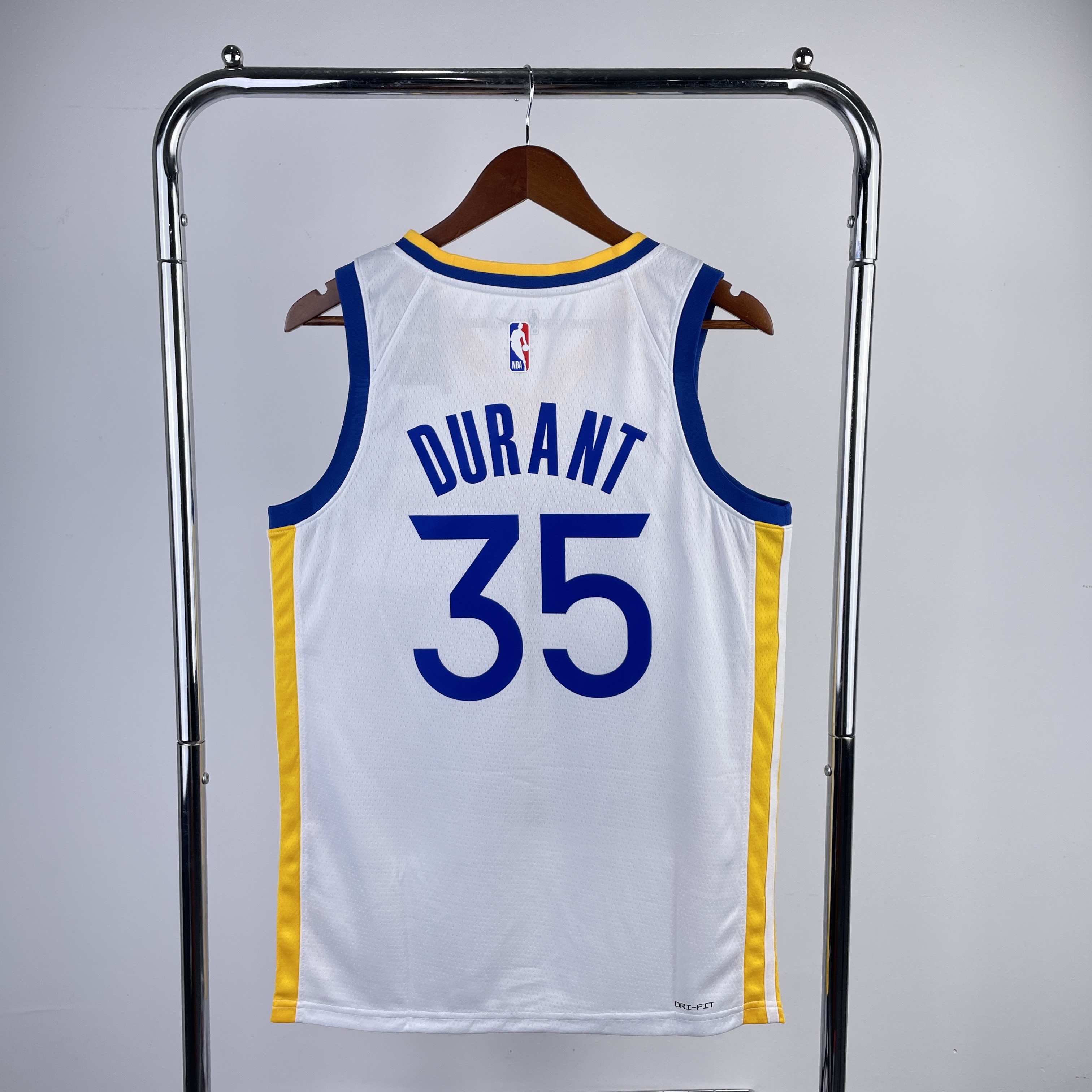23 Warriors V-neck white 35 Durant