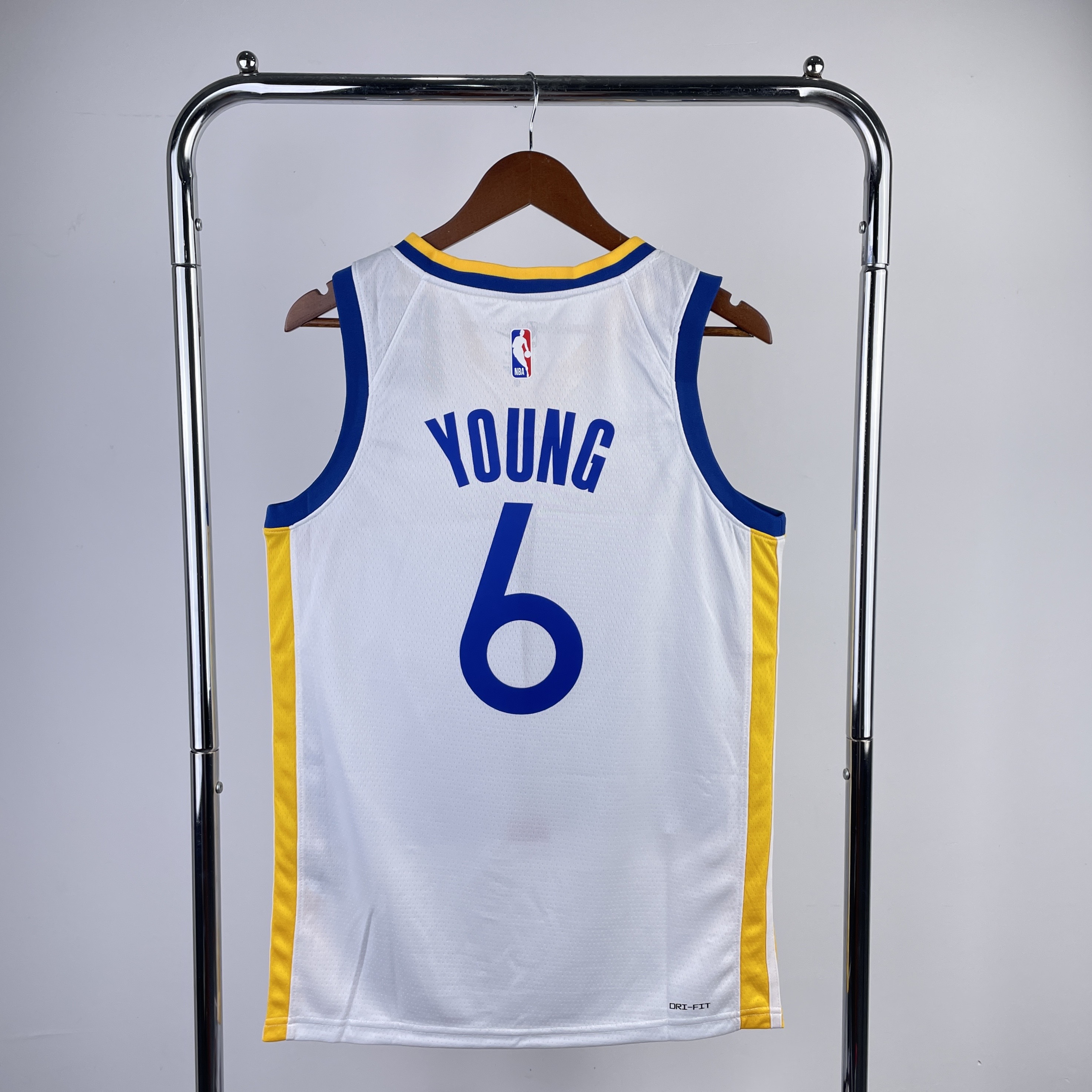 Season 23 Warriors V-neck white number 6 Young