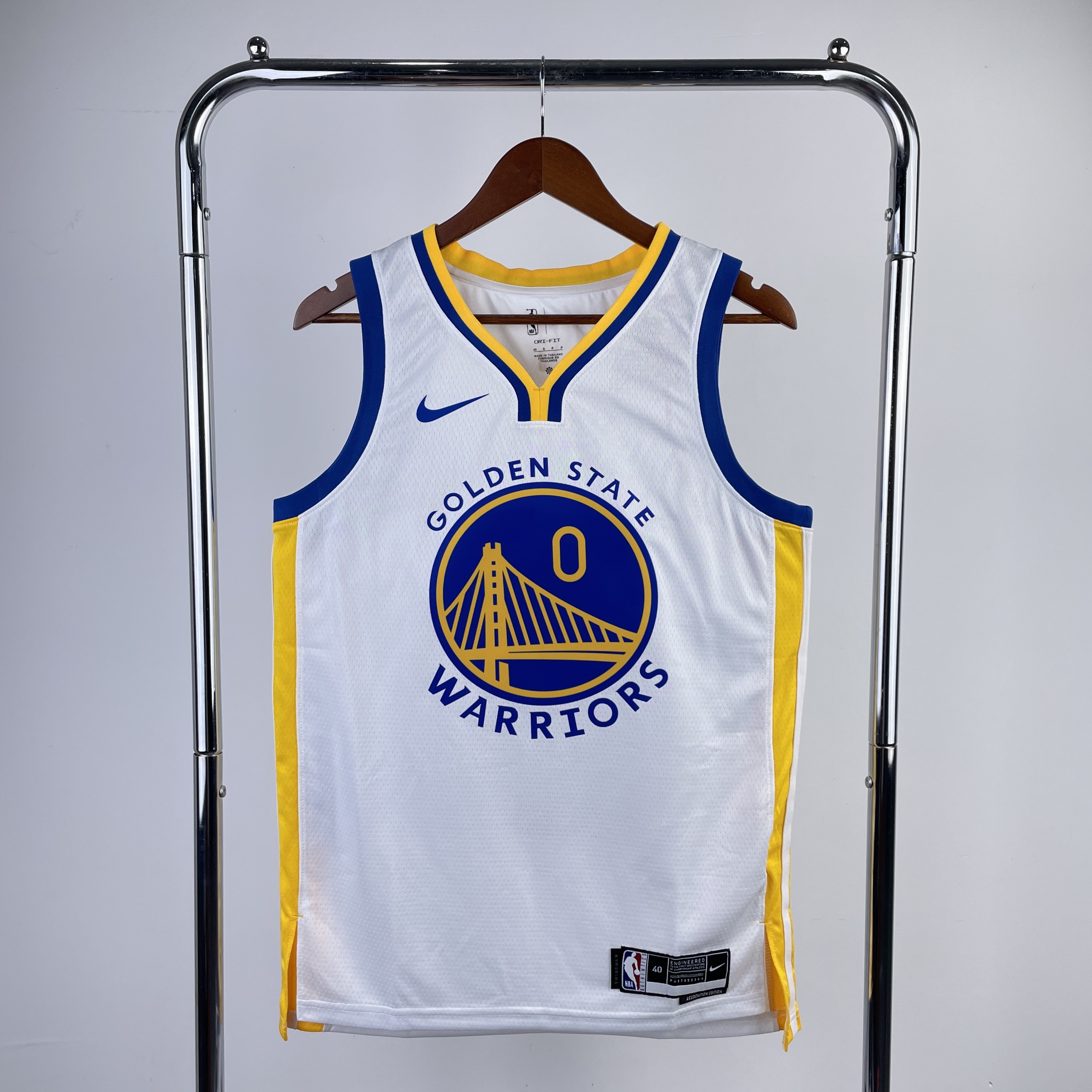 23 Warriors V-neck white # 0 Payton