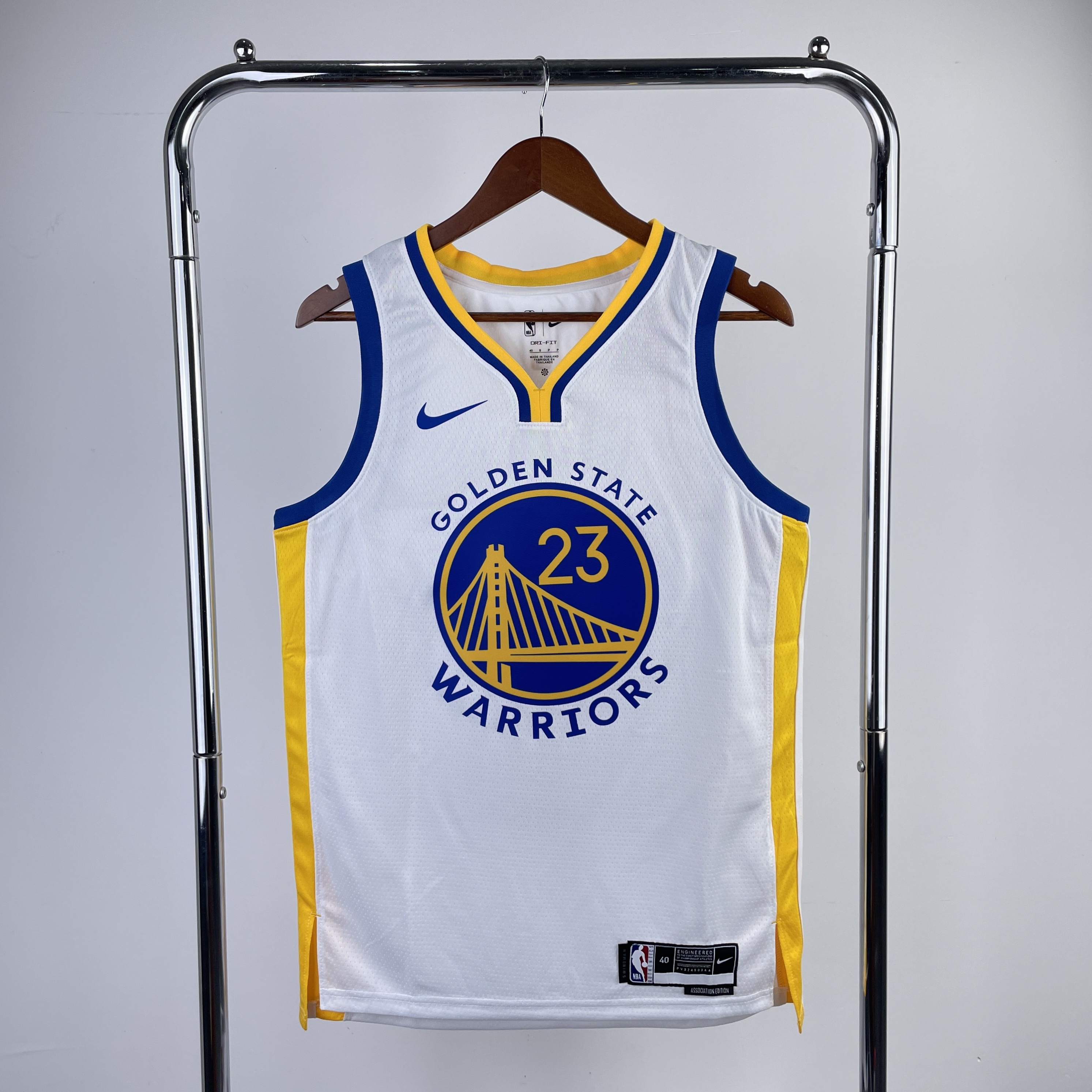 Season 23 Warriors V-neck white # 23 Green