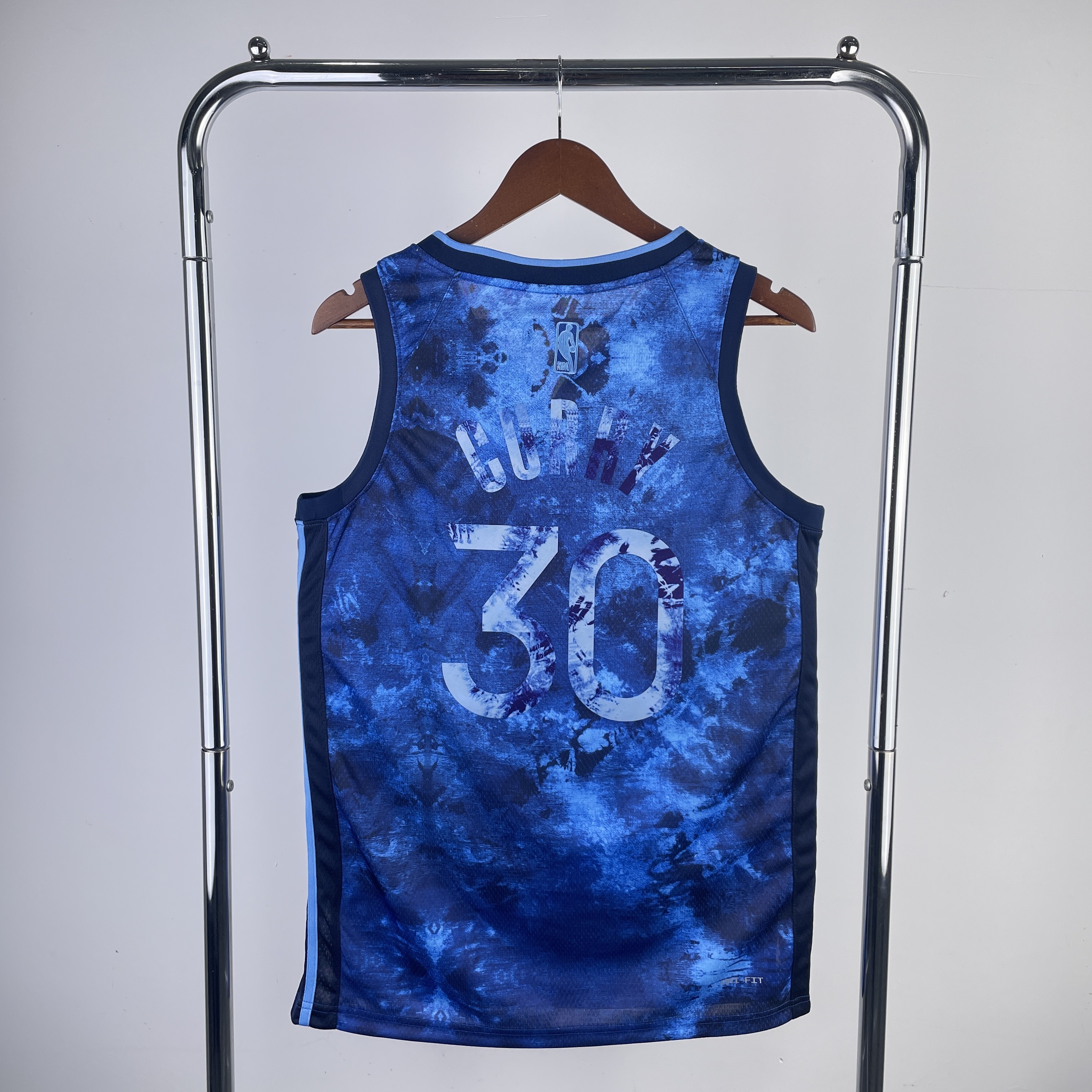 23 season glory version of Warriors No. 30 Curry