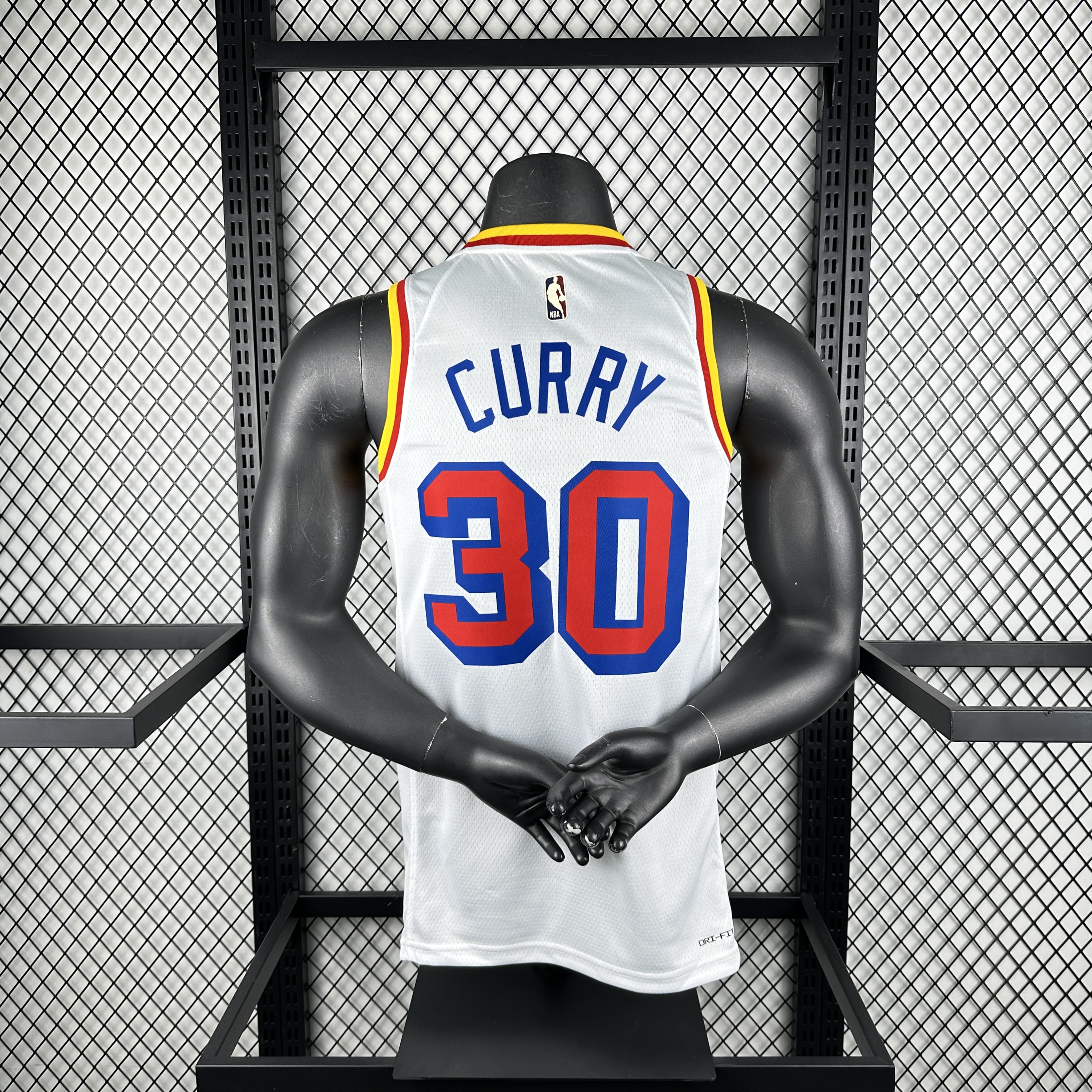 25 Warriors retro 30 Curry