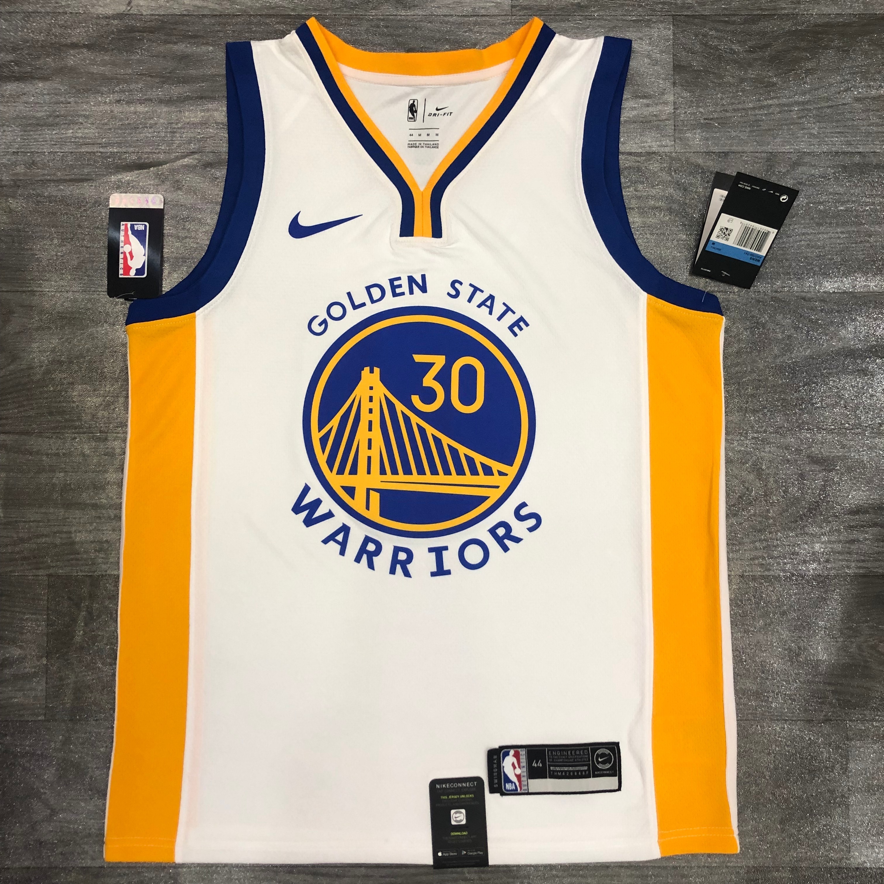 Warriors season 20 V-neck white 30 Curry