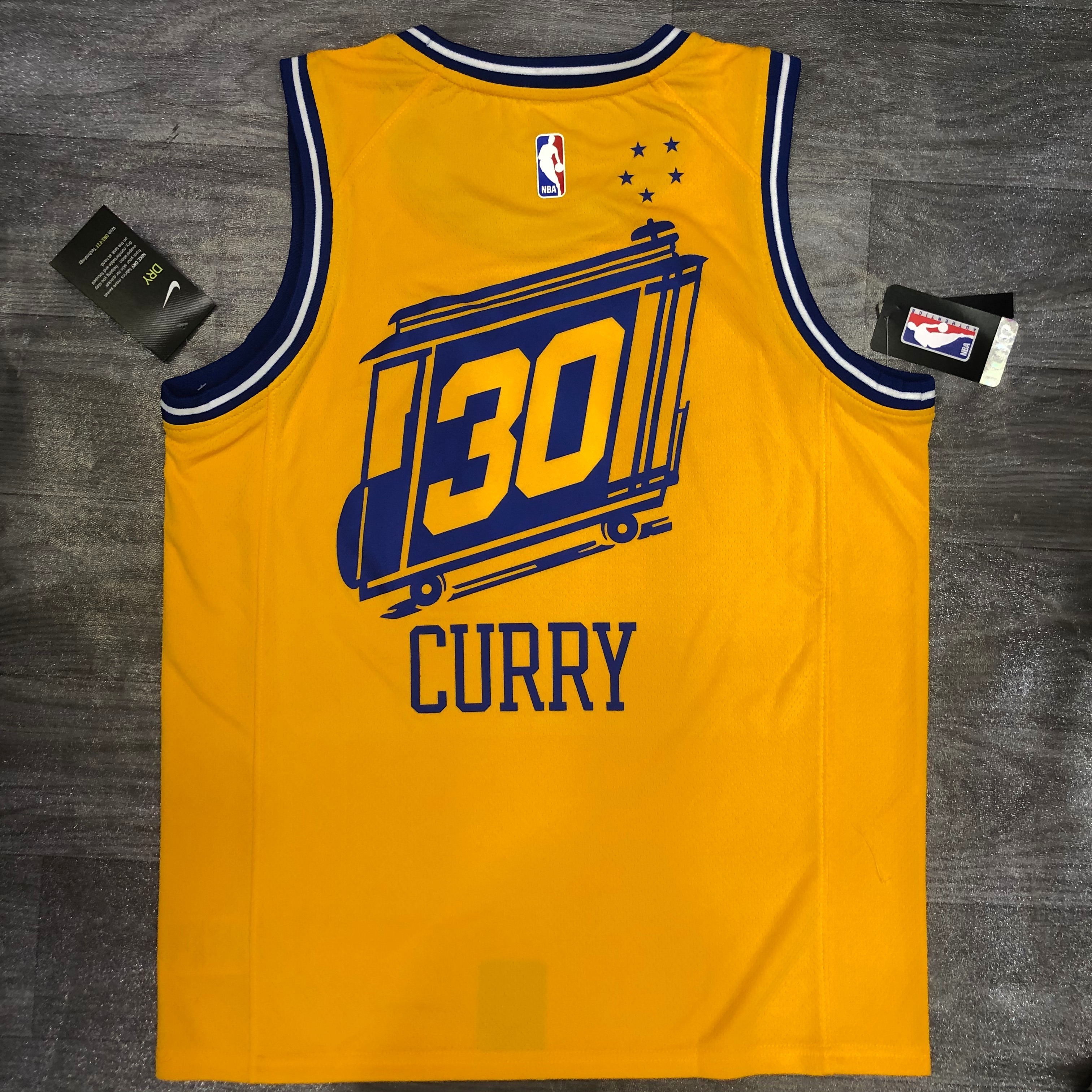 Warriors streetcar version yellow 30 Curry