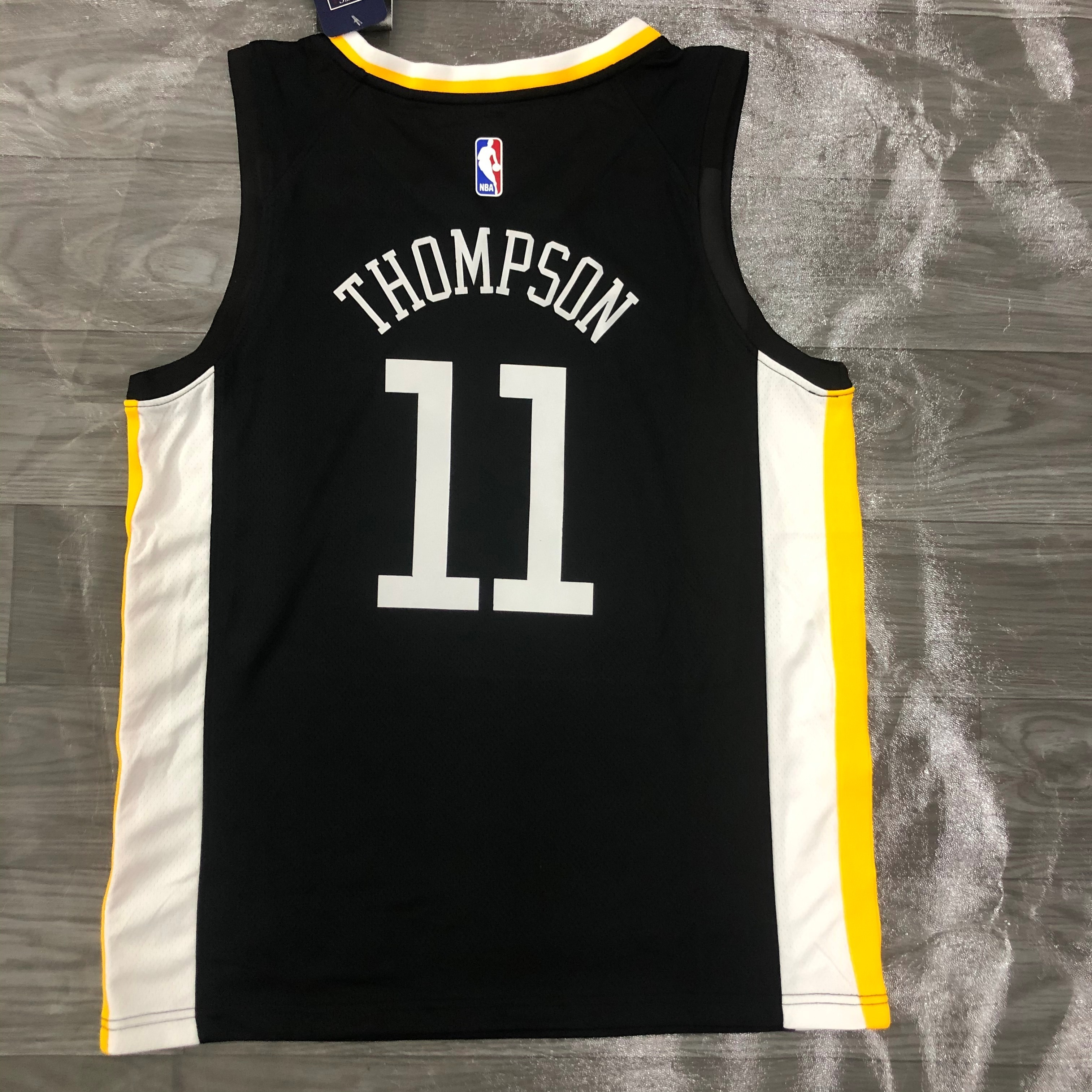 '19 Warriors black V-neck City version No. 11 Thompson