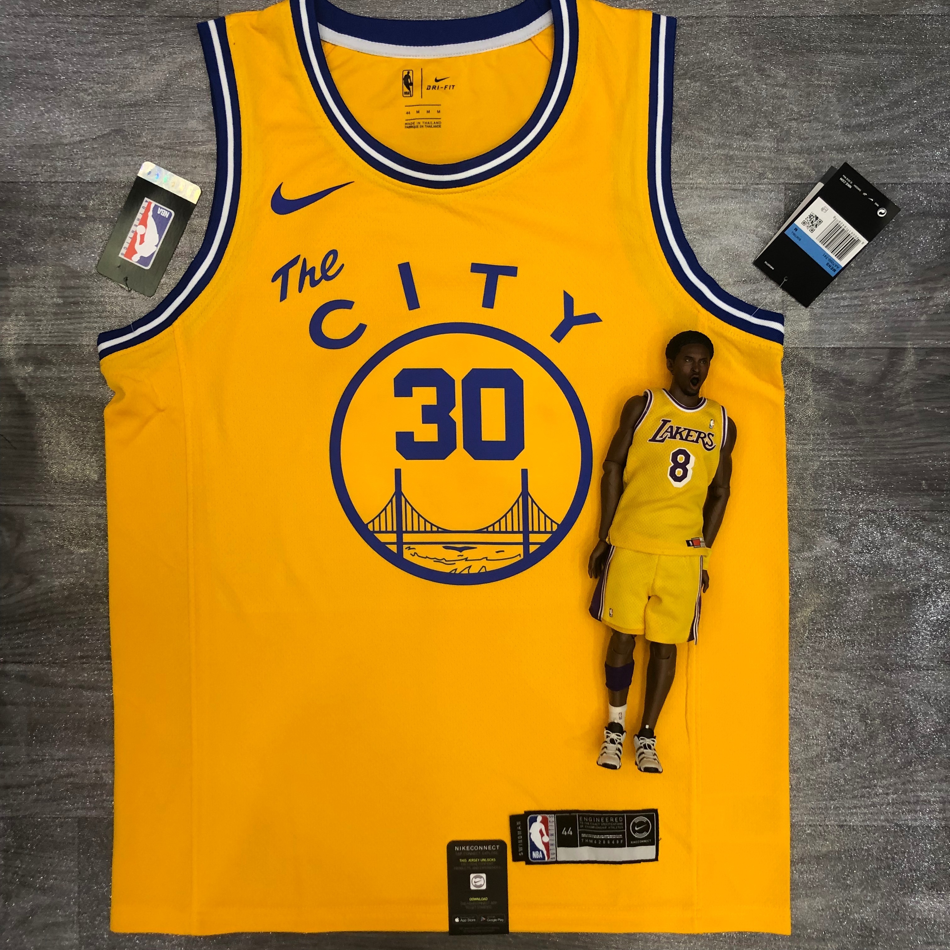 Warriors streetcar version yellow 30 Curry