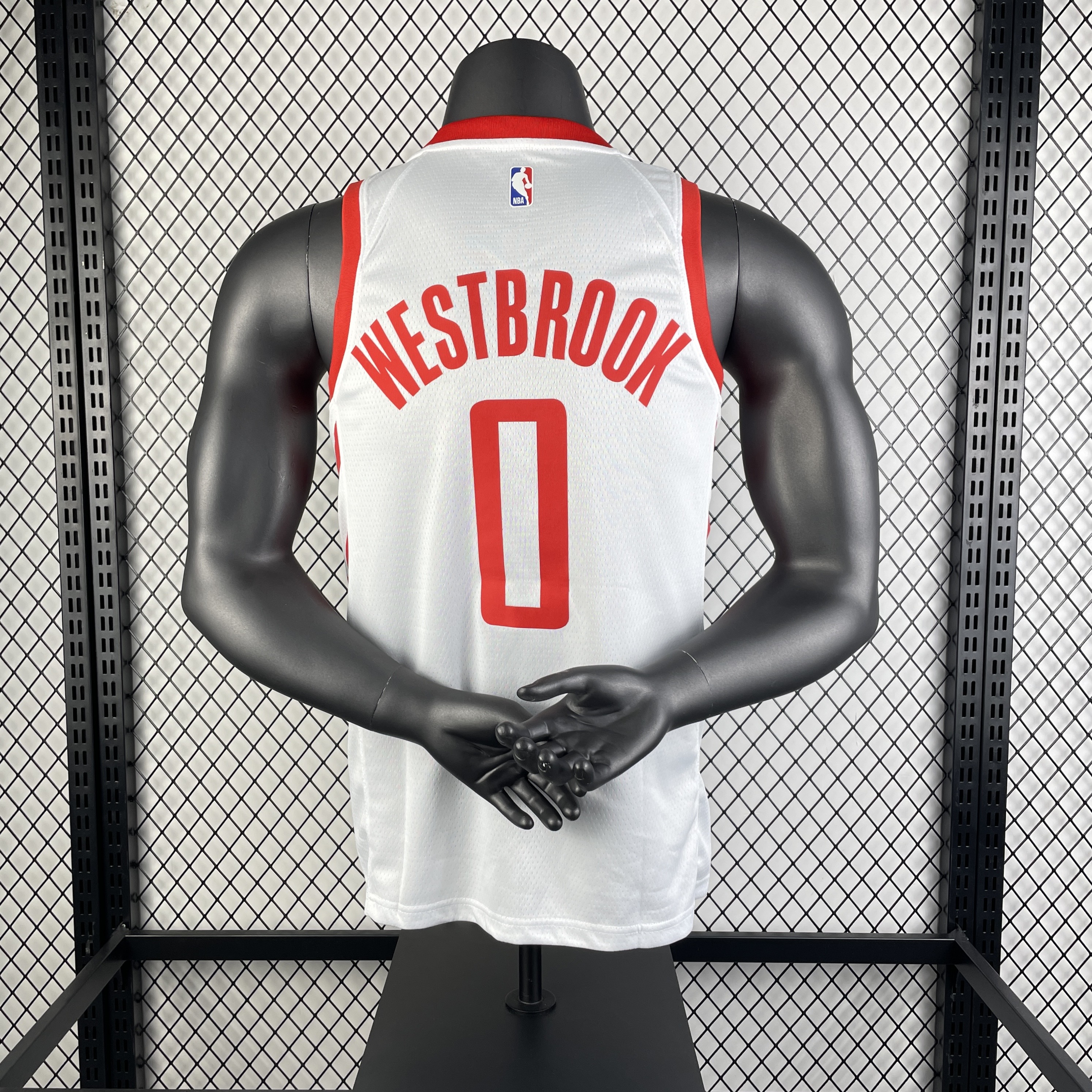 In the 19th season, the Rockets home white 0 Westbrook