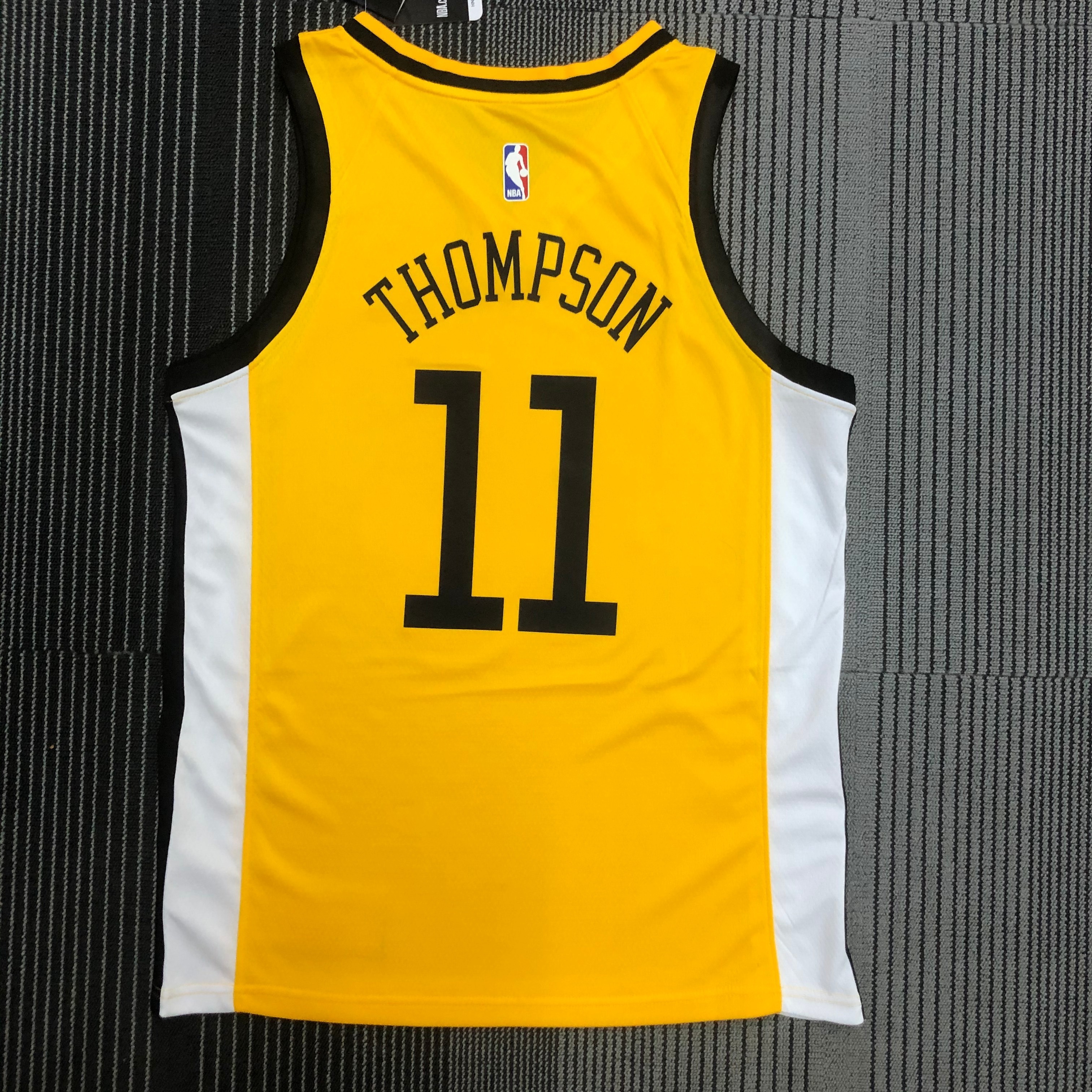 '18 Warriors bonus edition # 11 Thompson