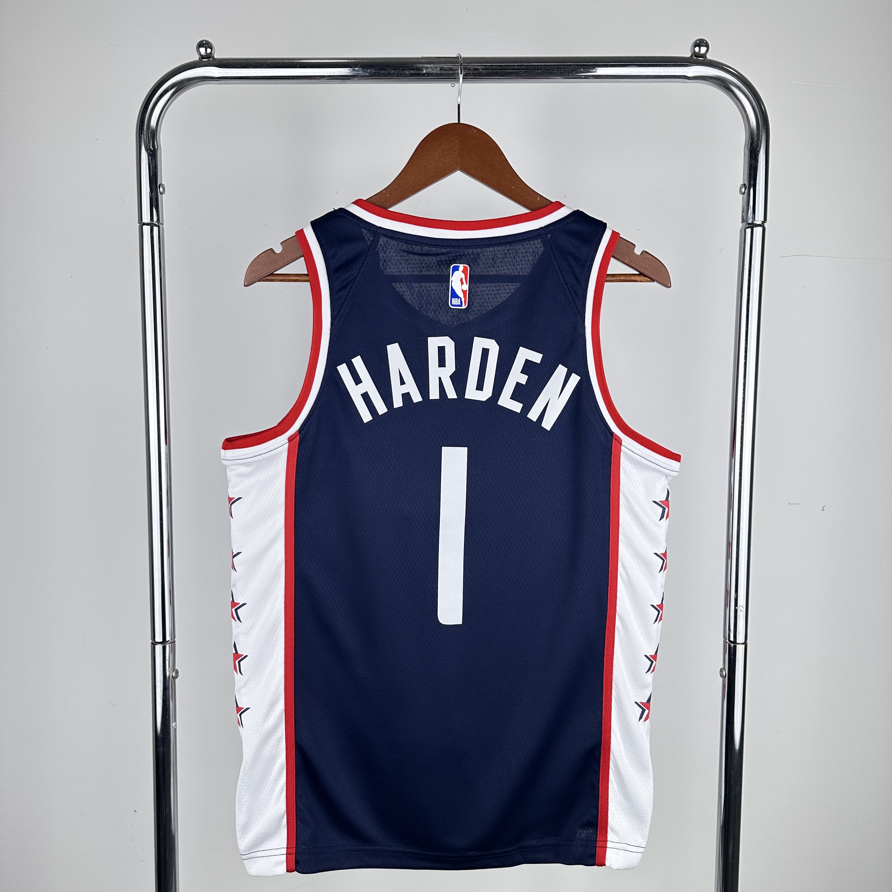 Harden # 1 of the Clippers' Urban version in the 19th season