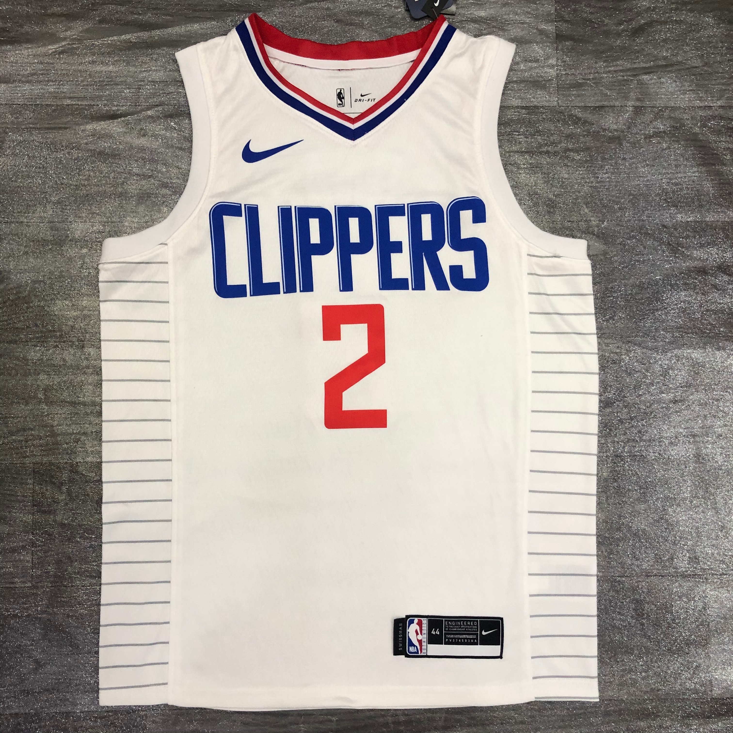 The 20 Clippers limited white No. 2 Leonard