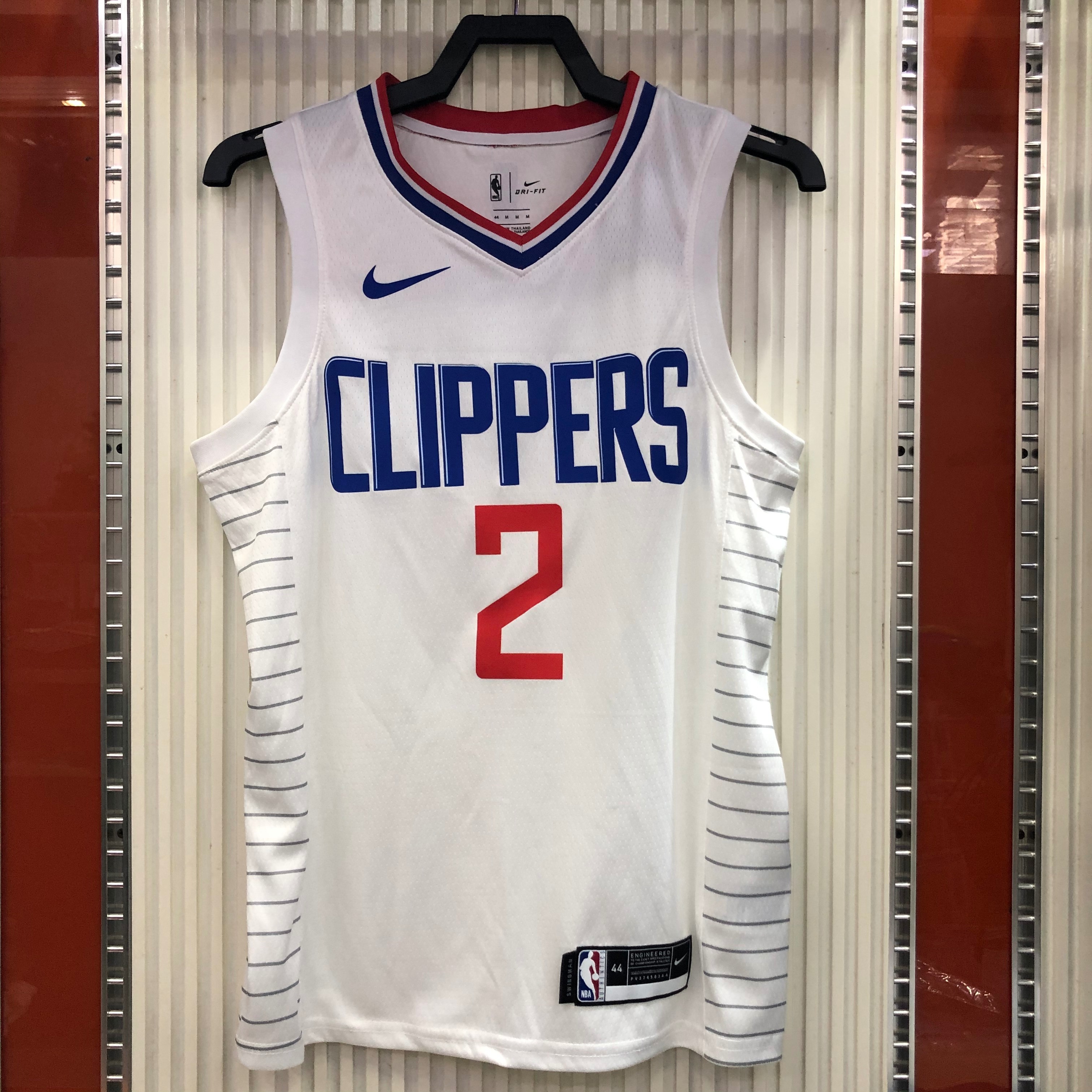 The 20 Clippers limited white No. 2 Leonard