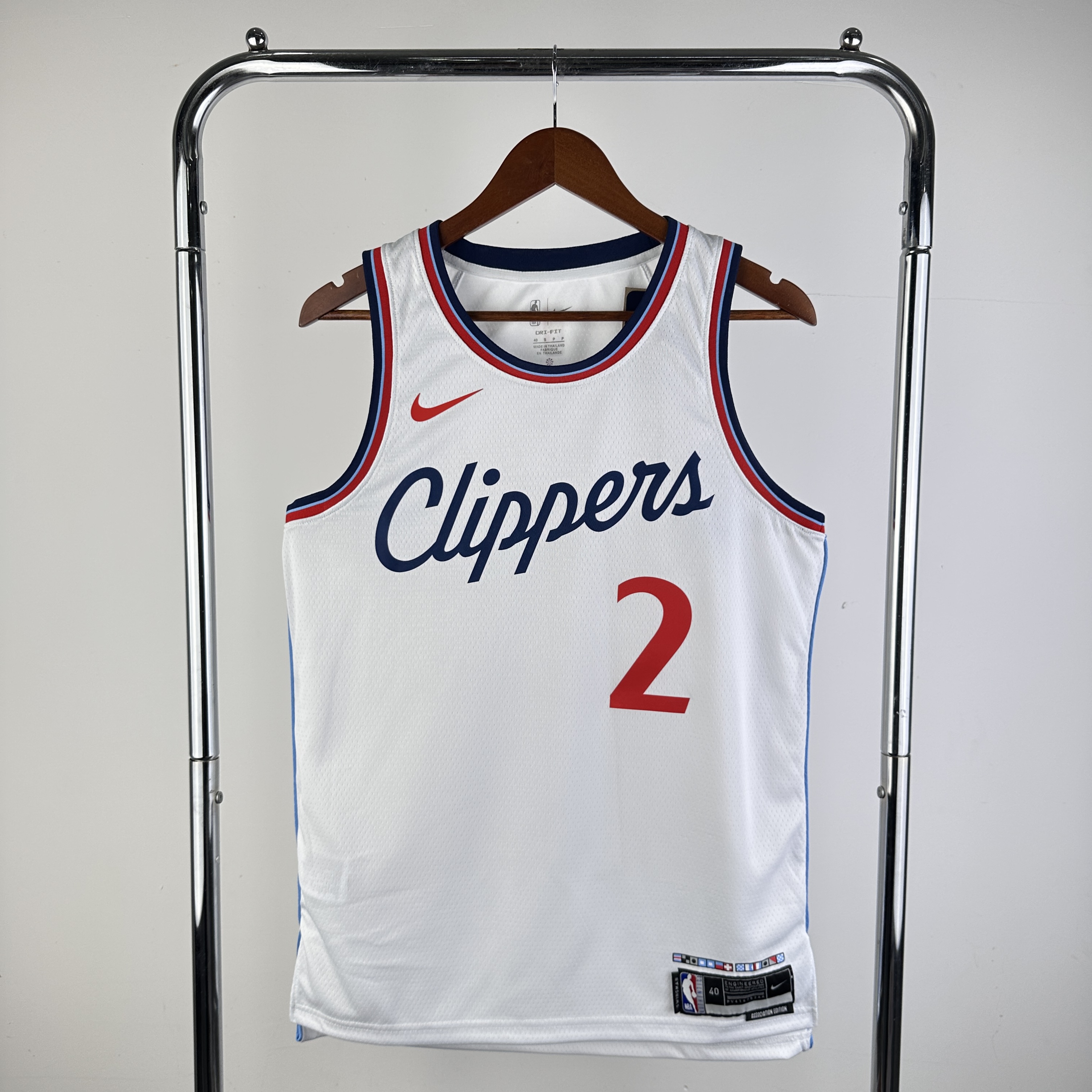 25 season Clippers home white No. 2 Leonard