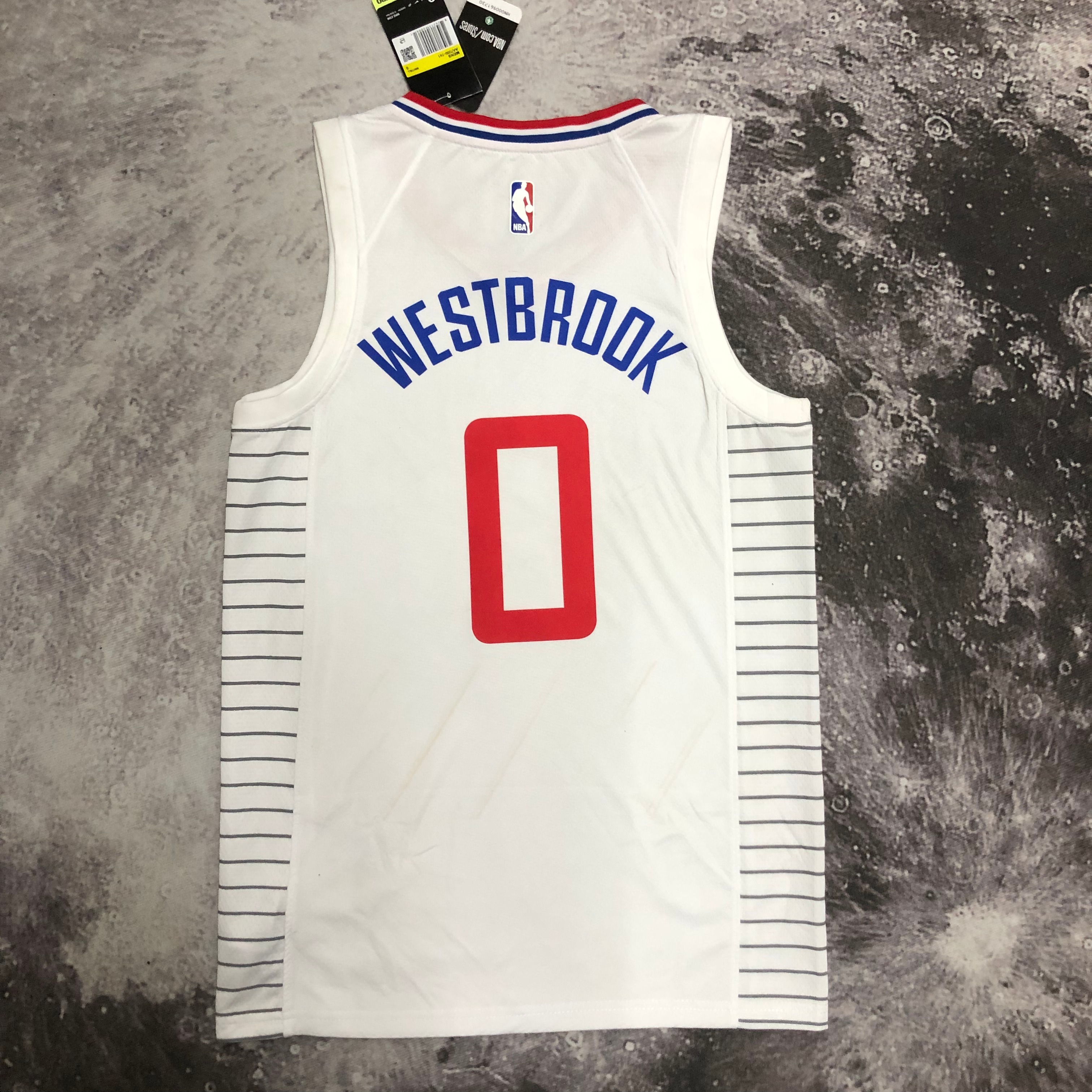 The Clippers are limited to white No. 0 Westbrook