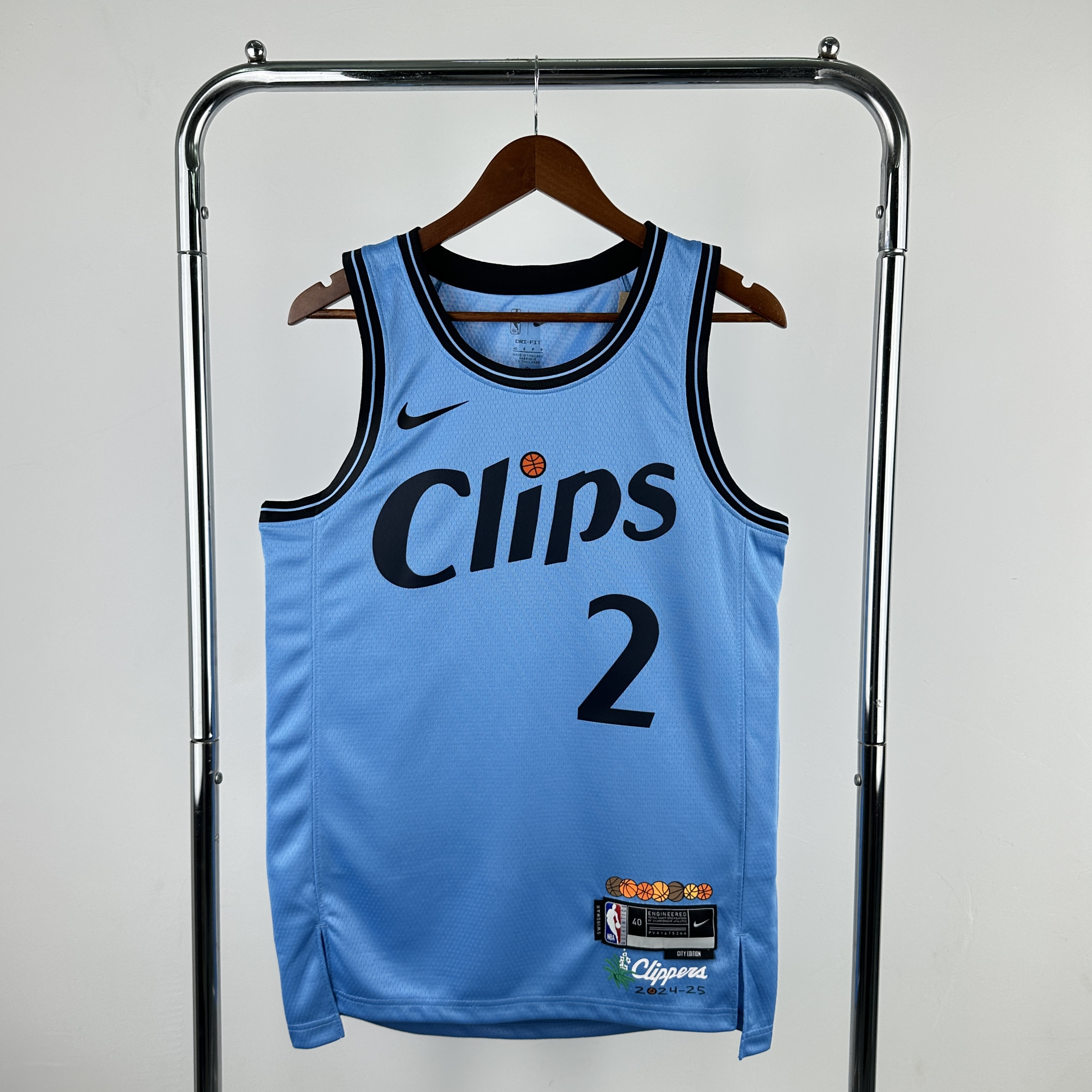 25 season Clippers City version of the No. 2 Leonard