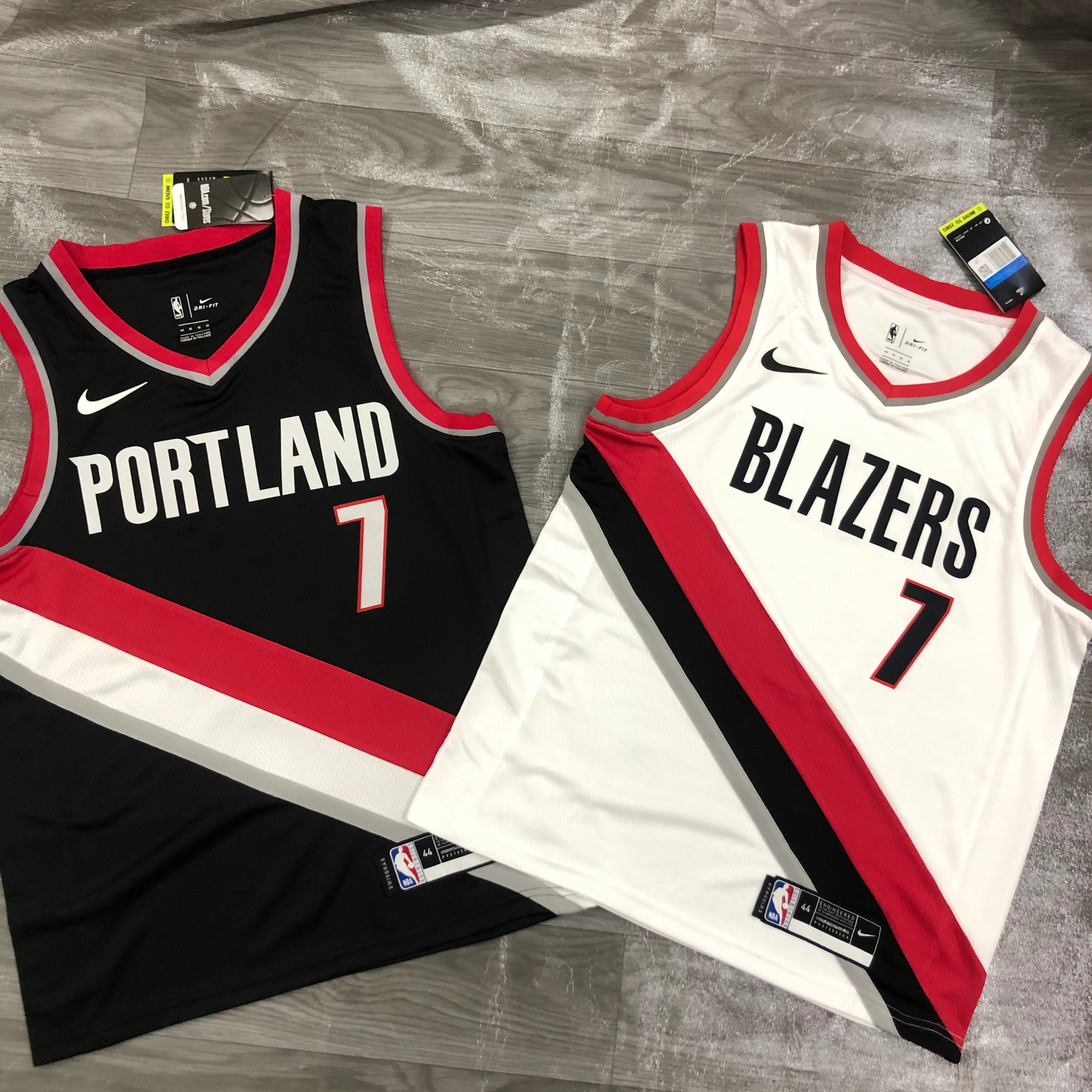 Blazers black # 7 Roy in '21