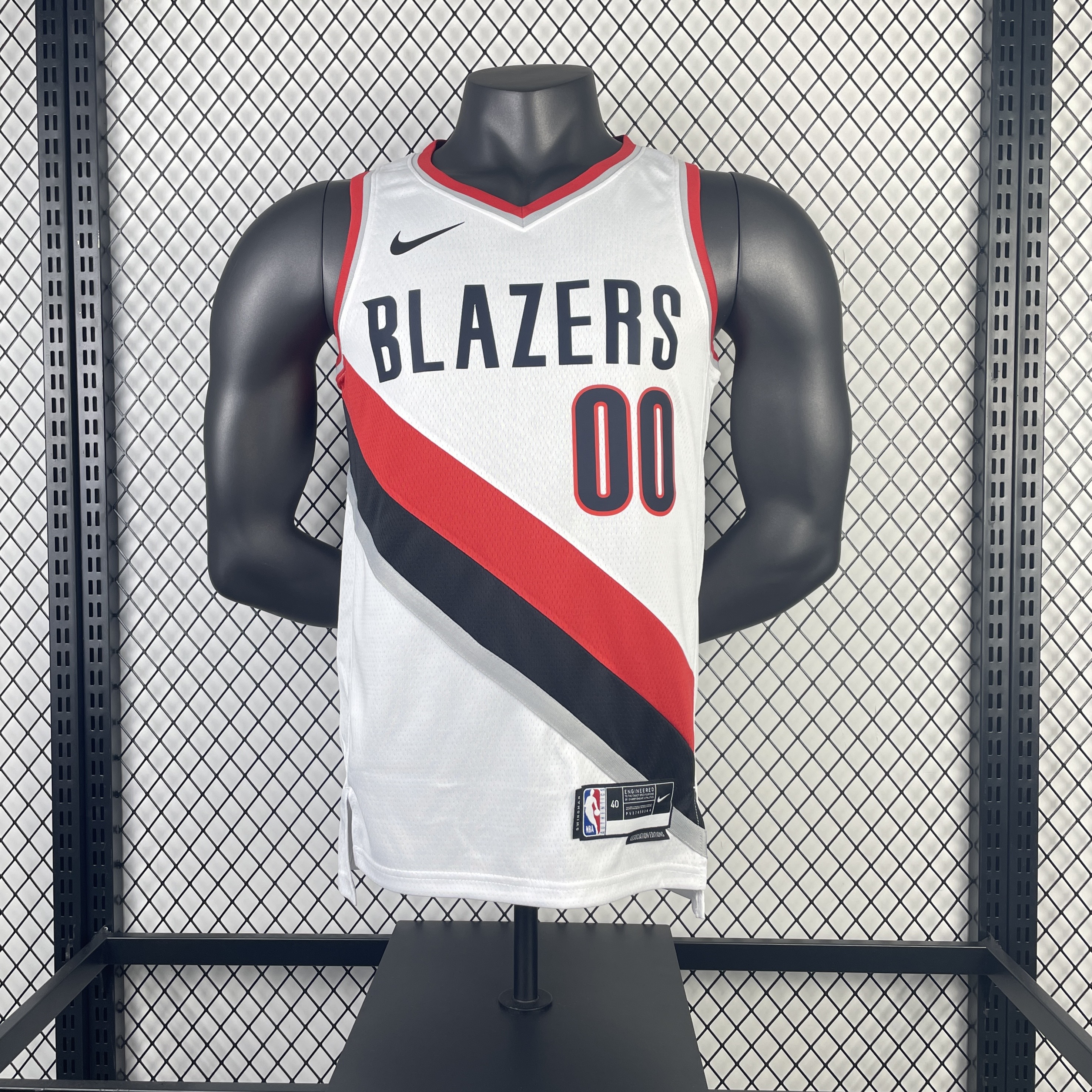 Season 23 Blazers white # 00 Henderson