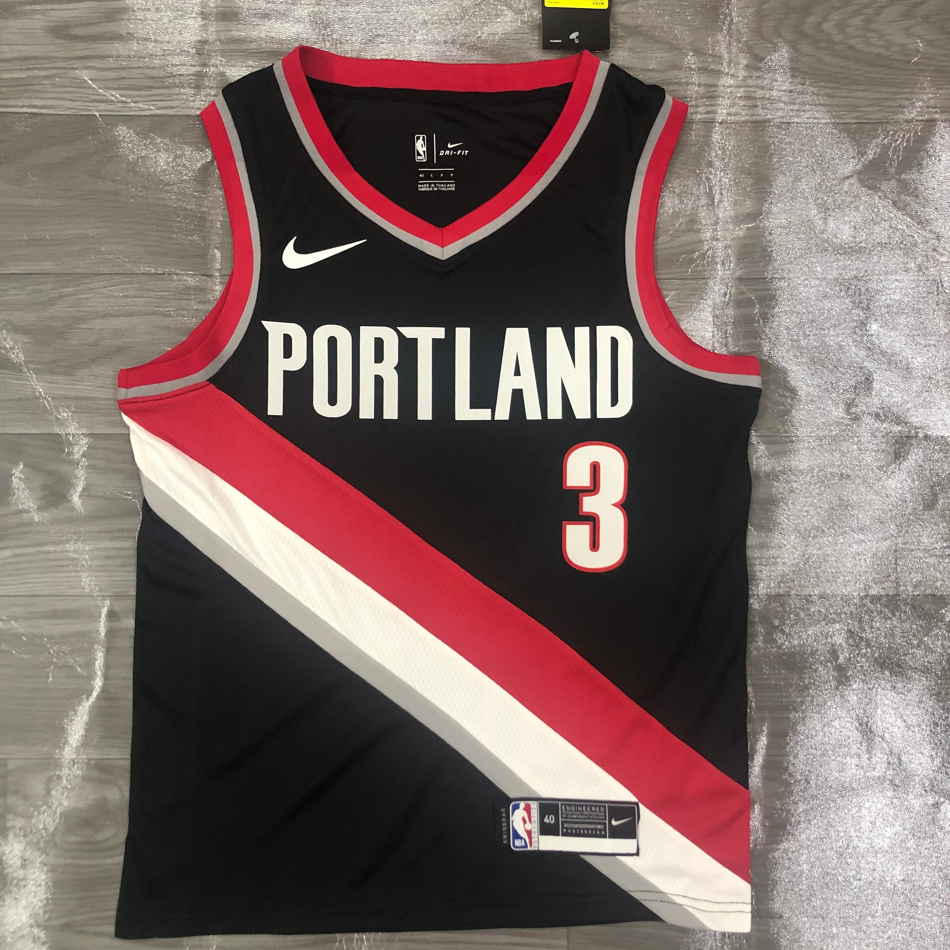 Season 21 Blazers black No. 3 McCollum