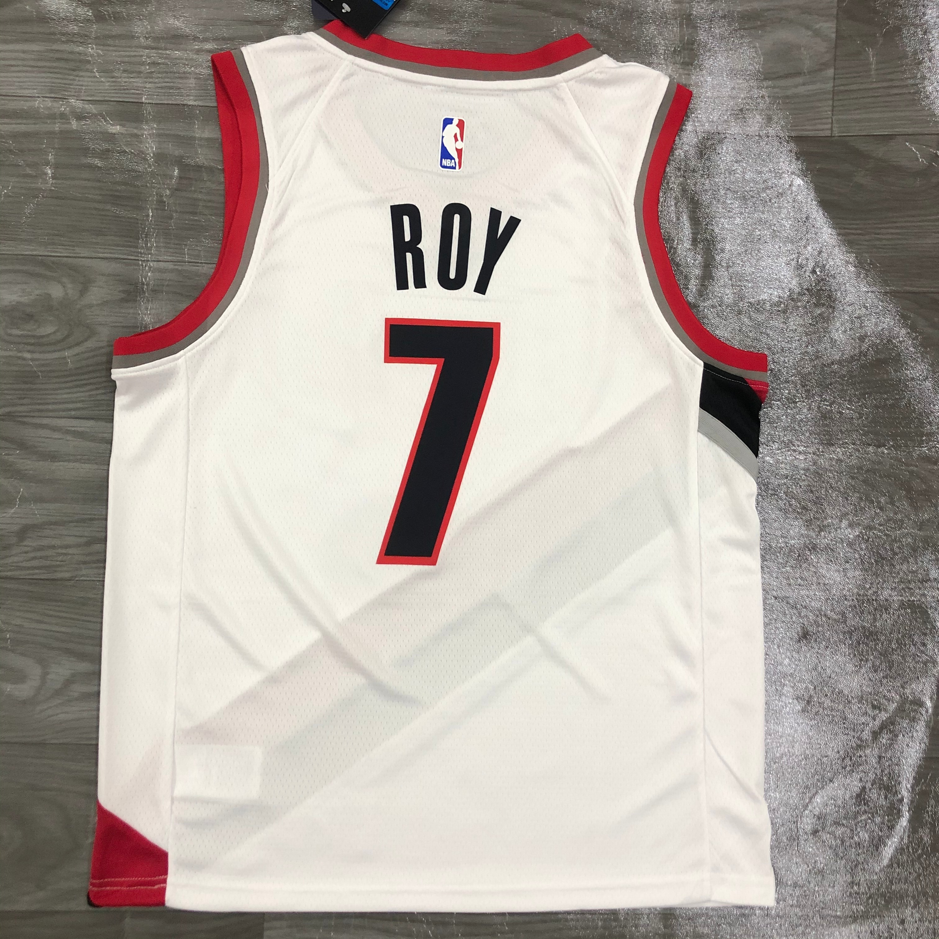 Trail Blazers season 21 home white No. 7 Roy