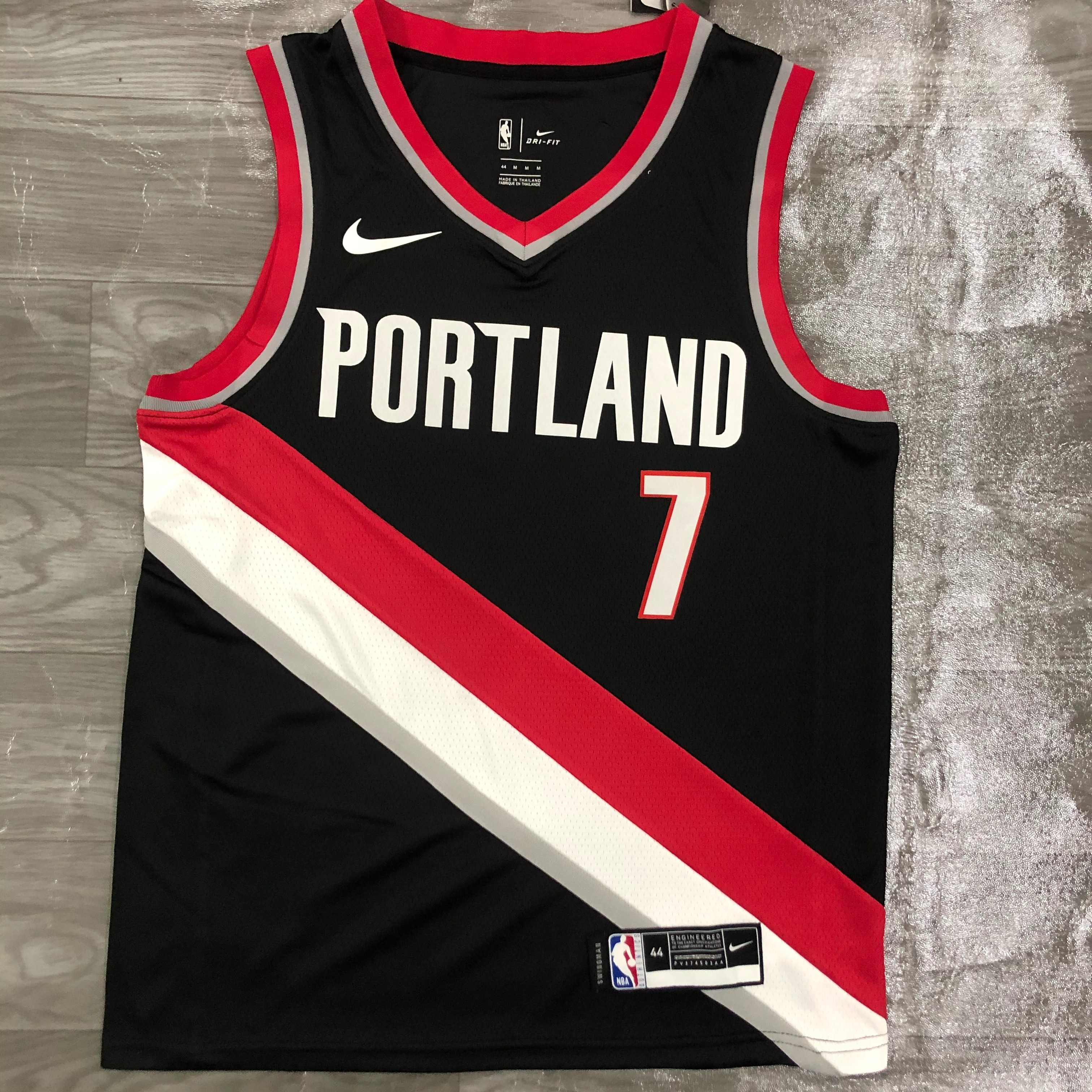Blazers black # 7 Roy in '21