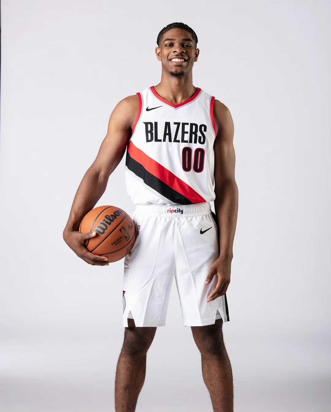 Season 23 Blazers white # 00 Henderson