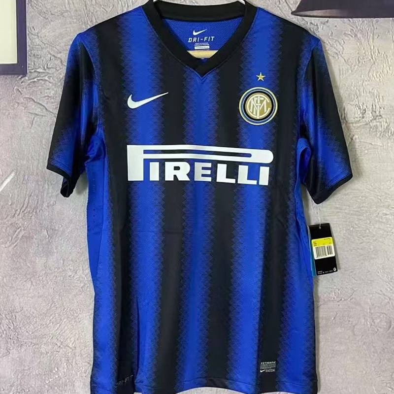 2010-2011 (Int M) Home