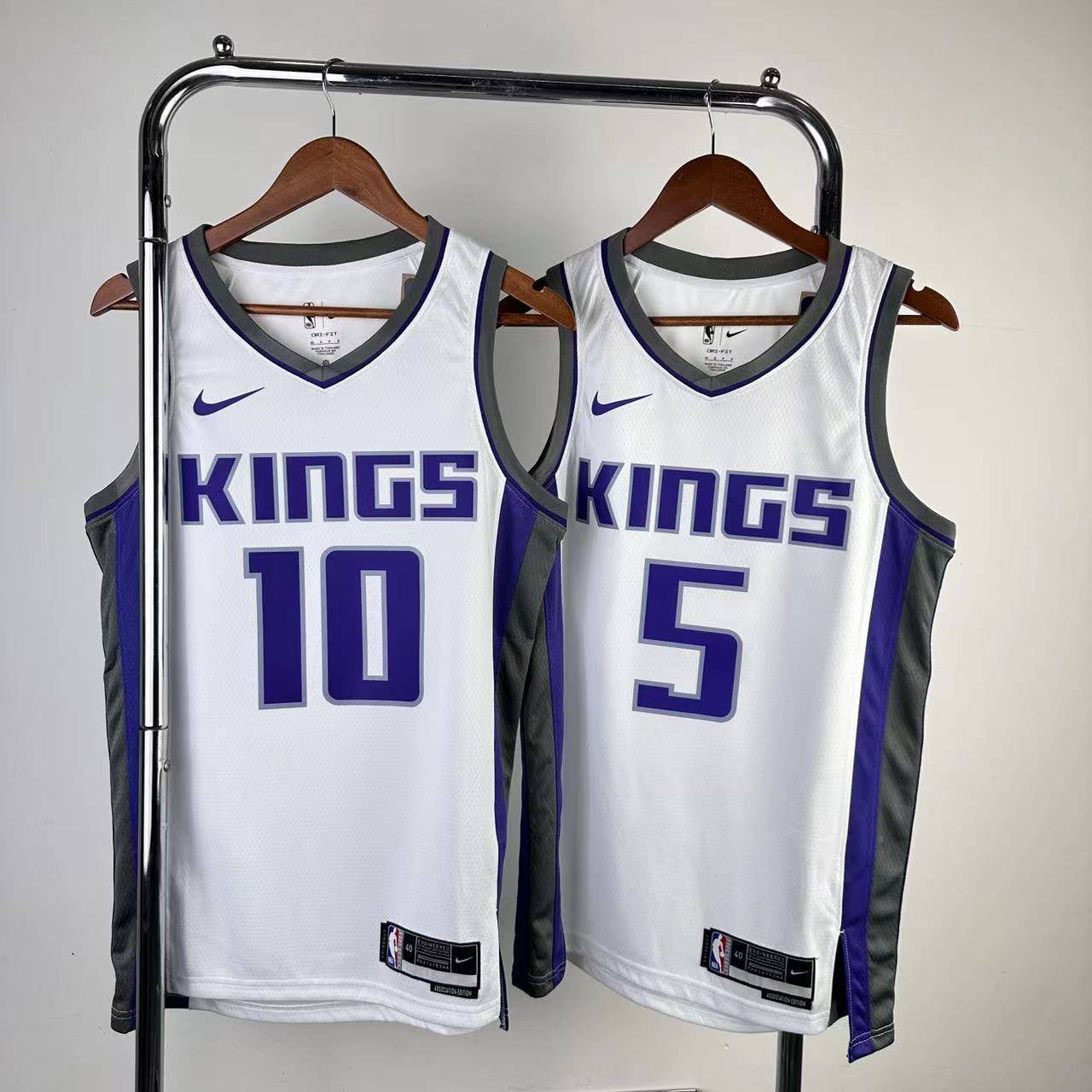 Season 23 Kings home number 5 Fox