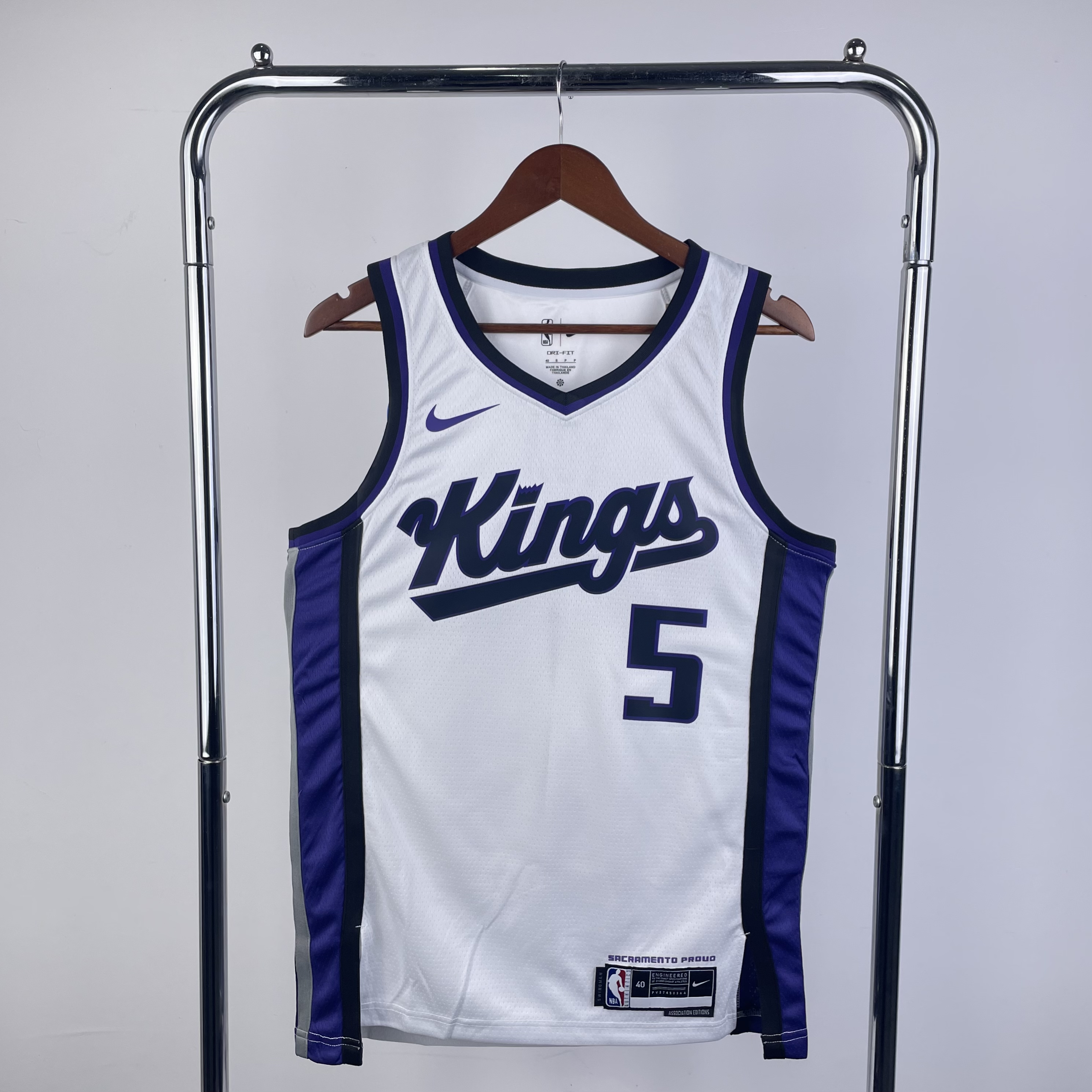 Season 24 Kings home white number 5 Fox