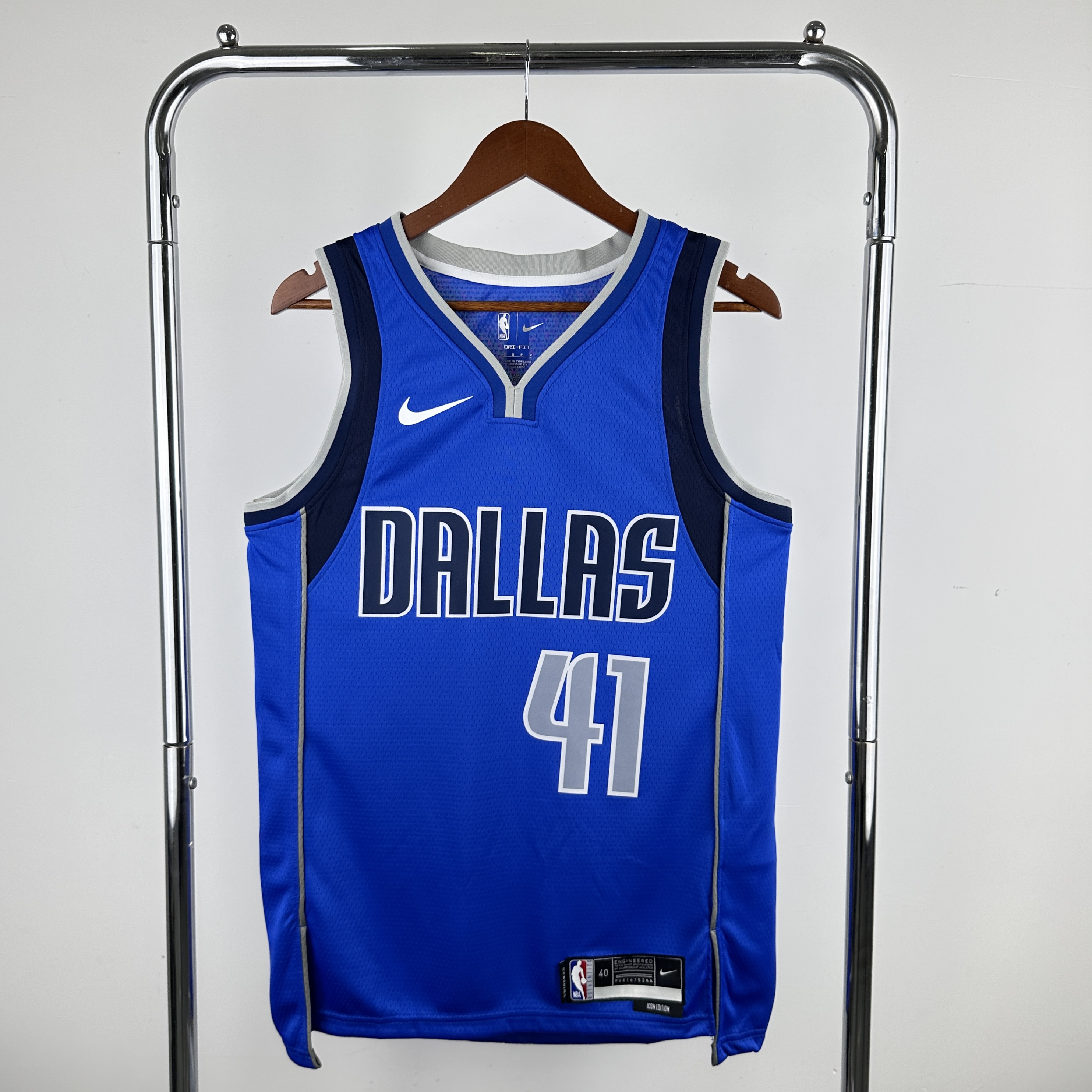 Lone Ranger Blue away 41 Nowitzki