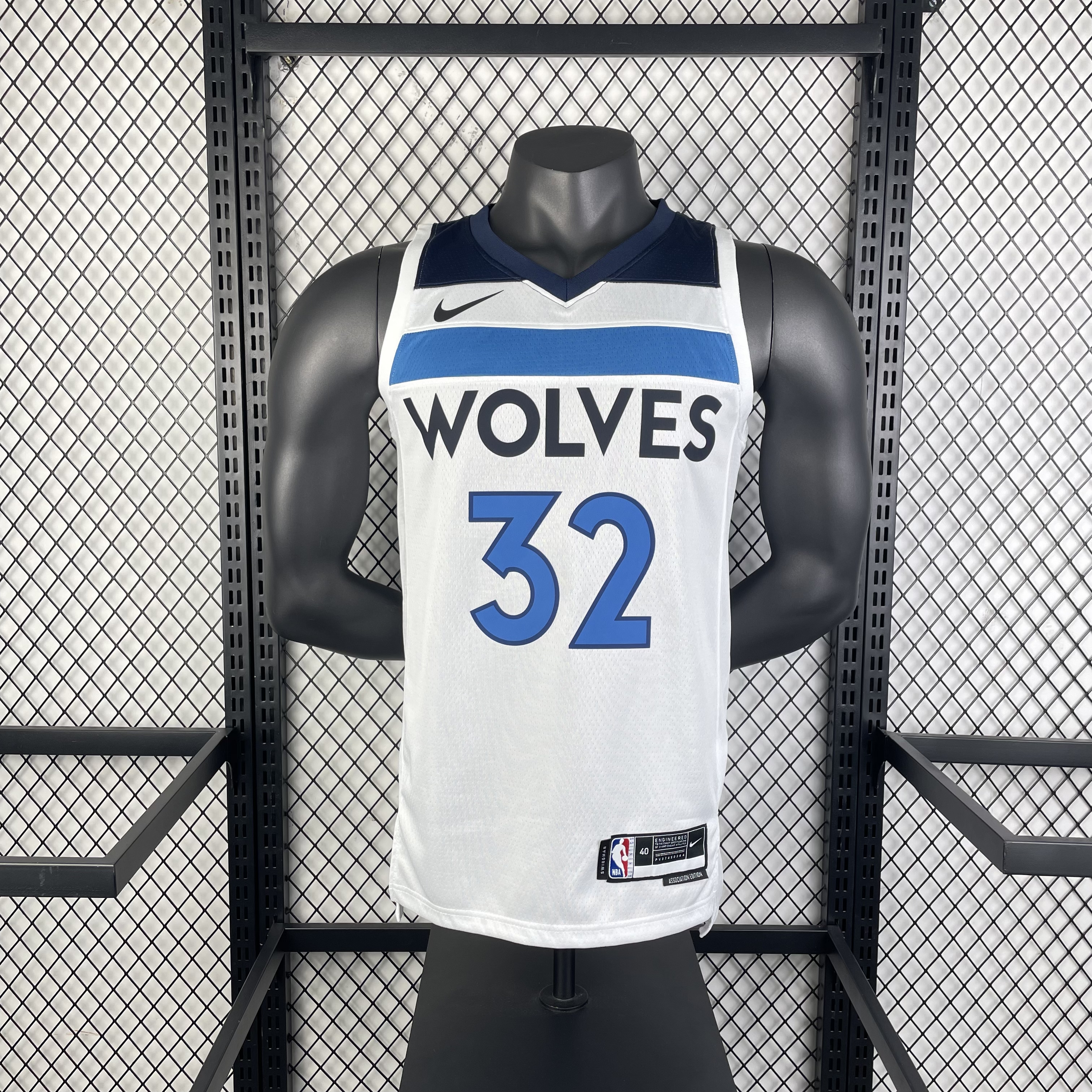 23 season Timberwolves home white 32 Towns