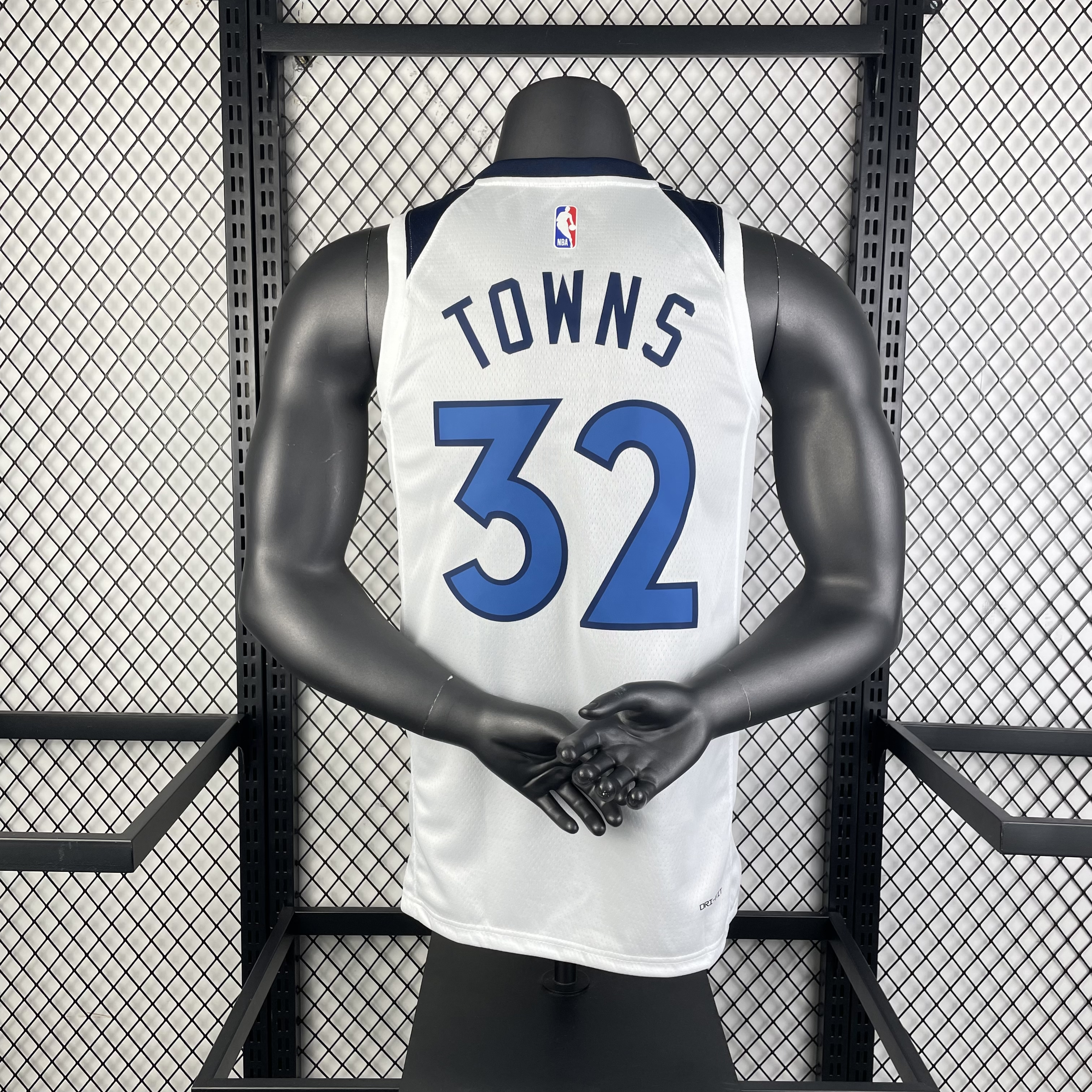 23 season Timberwolves home white 32 Towns