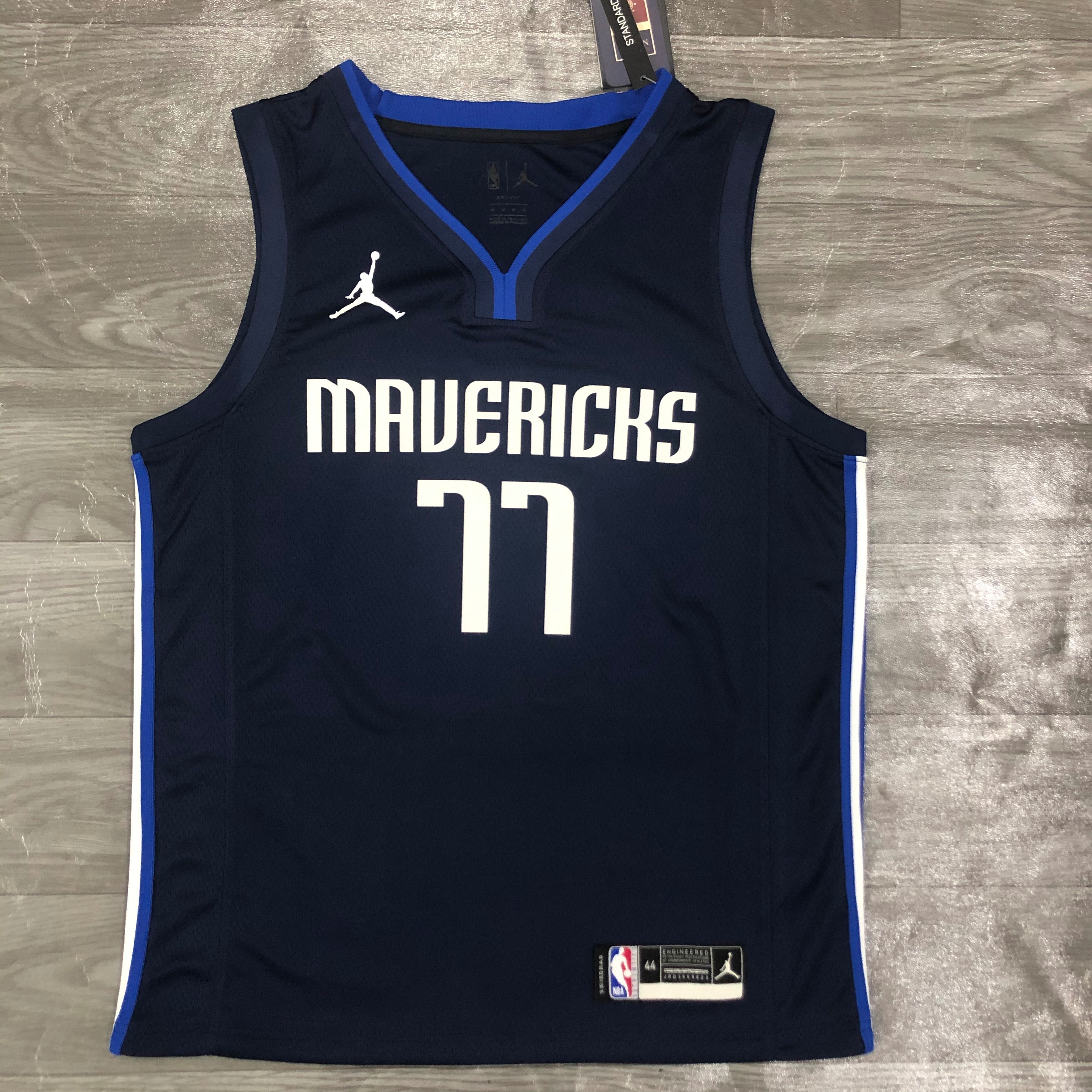 21 season Lone Ranger JORDAN theme limited number 77 Doncic