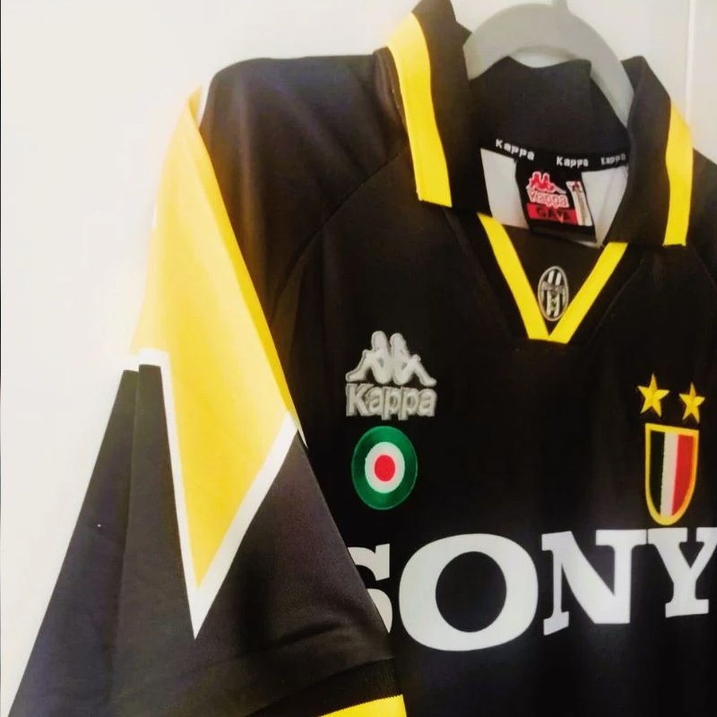 1995-1996 (JUV) Away