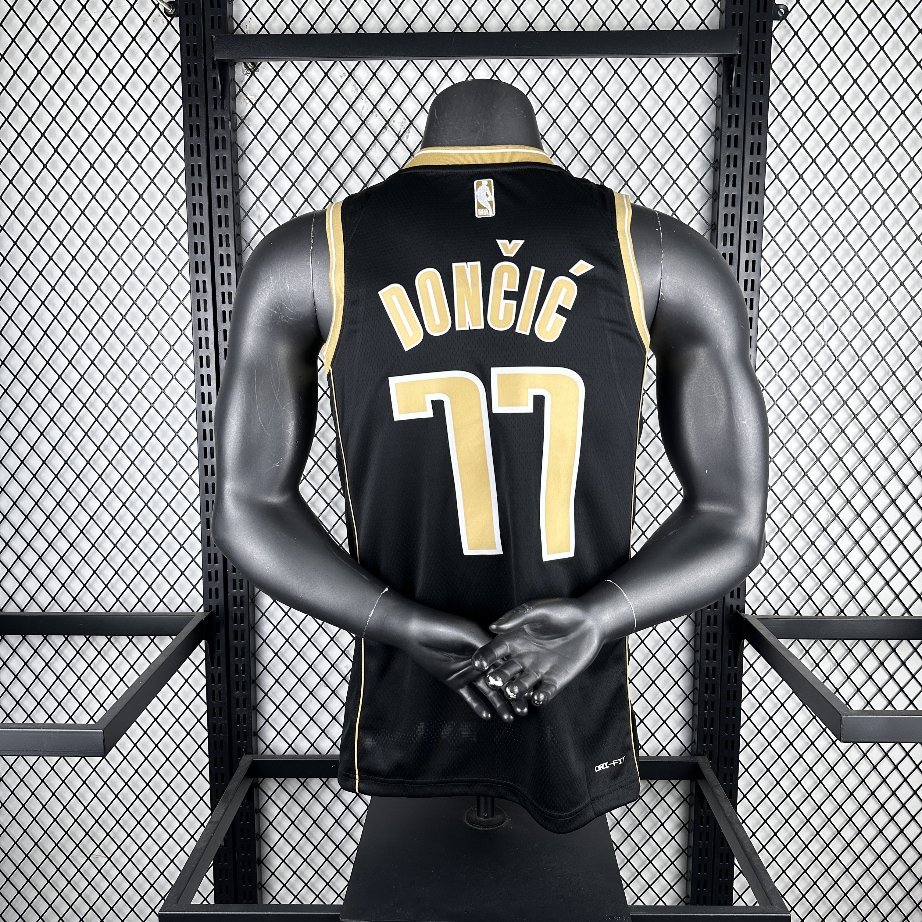 Season 24 Glory Edition # 77 Doncic