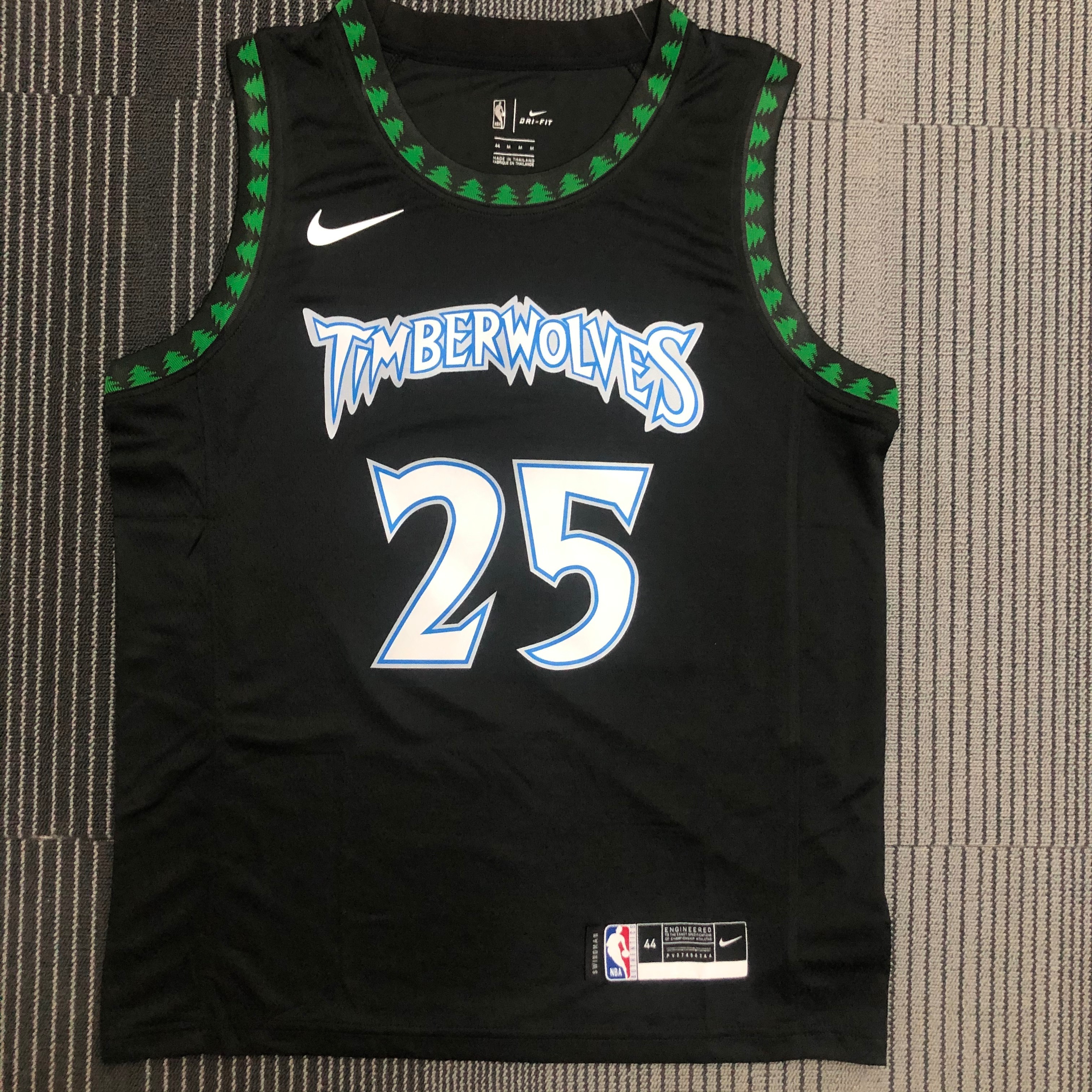 Season 18 retro Timberwolves black # 25 Rose