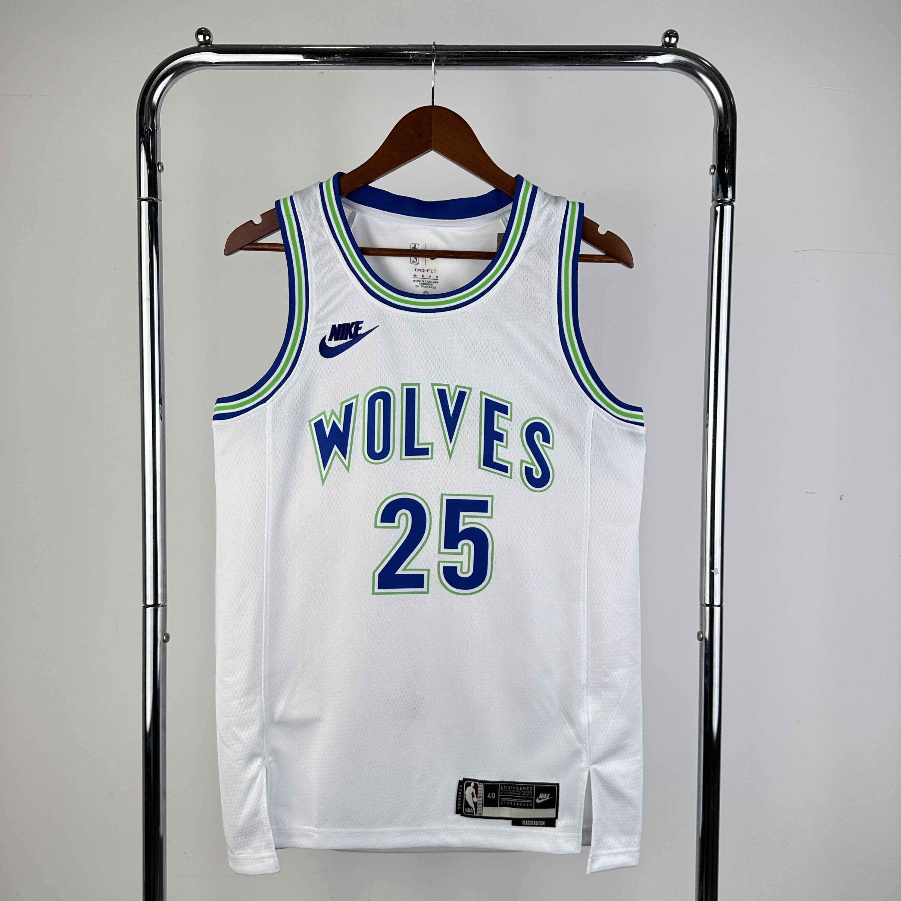 24 season Timberwolves throwback # 25 Rose