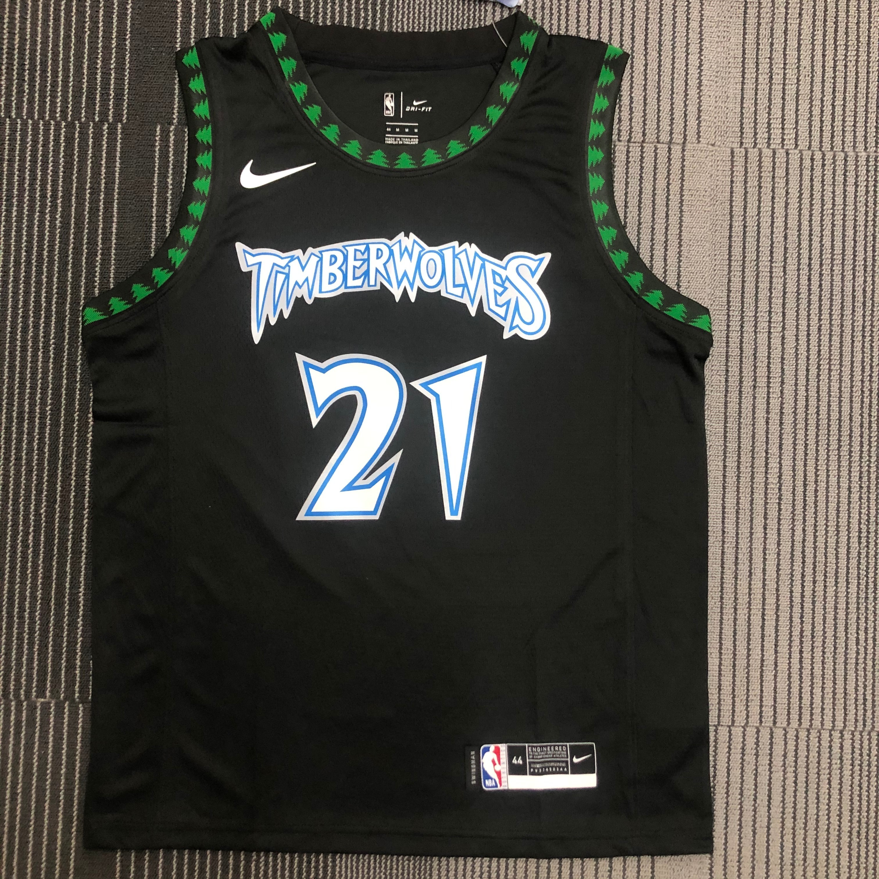 Season 18 retro Timberwolves black # 21 Garnett