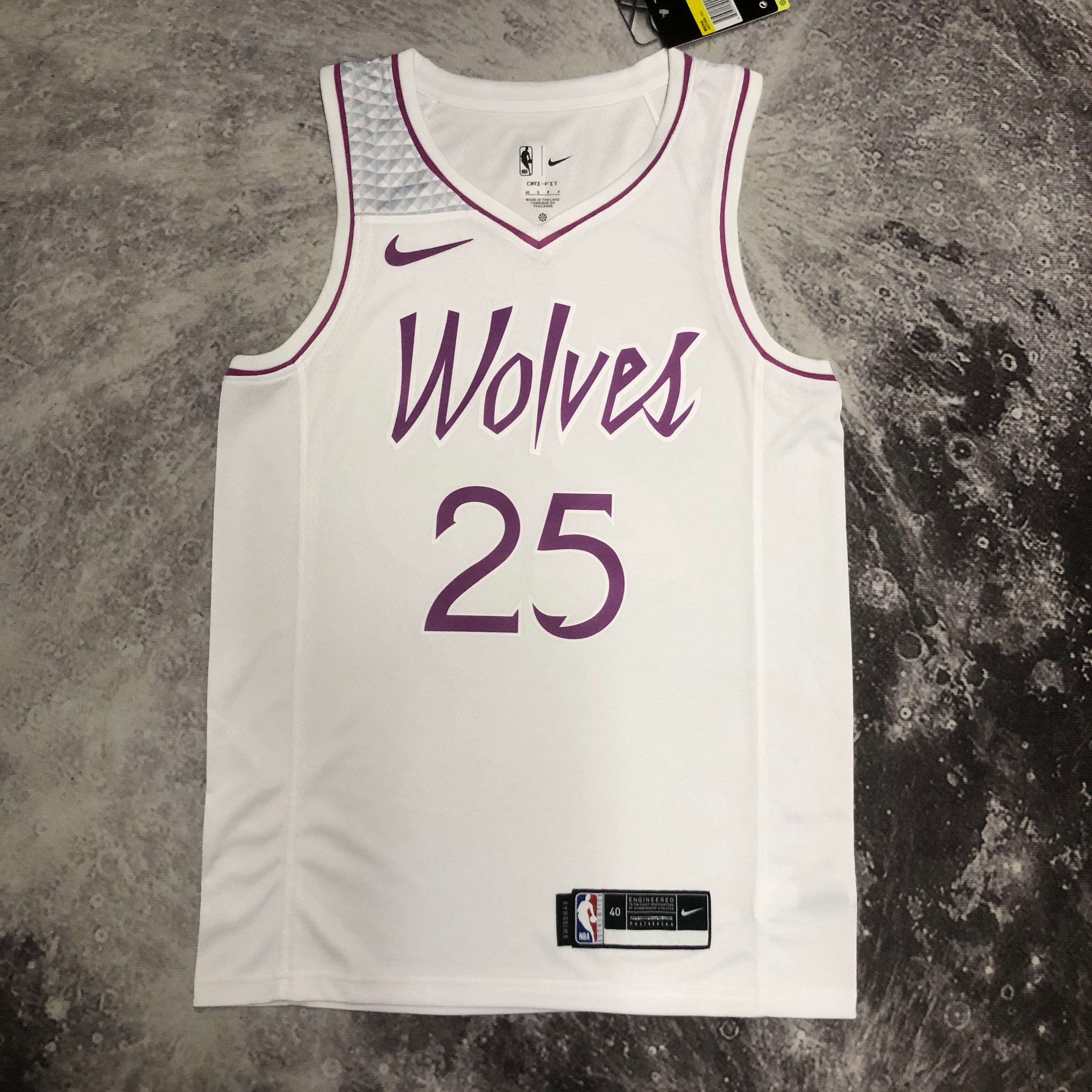 Timberwolves white and pink No. 25 Rose