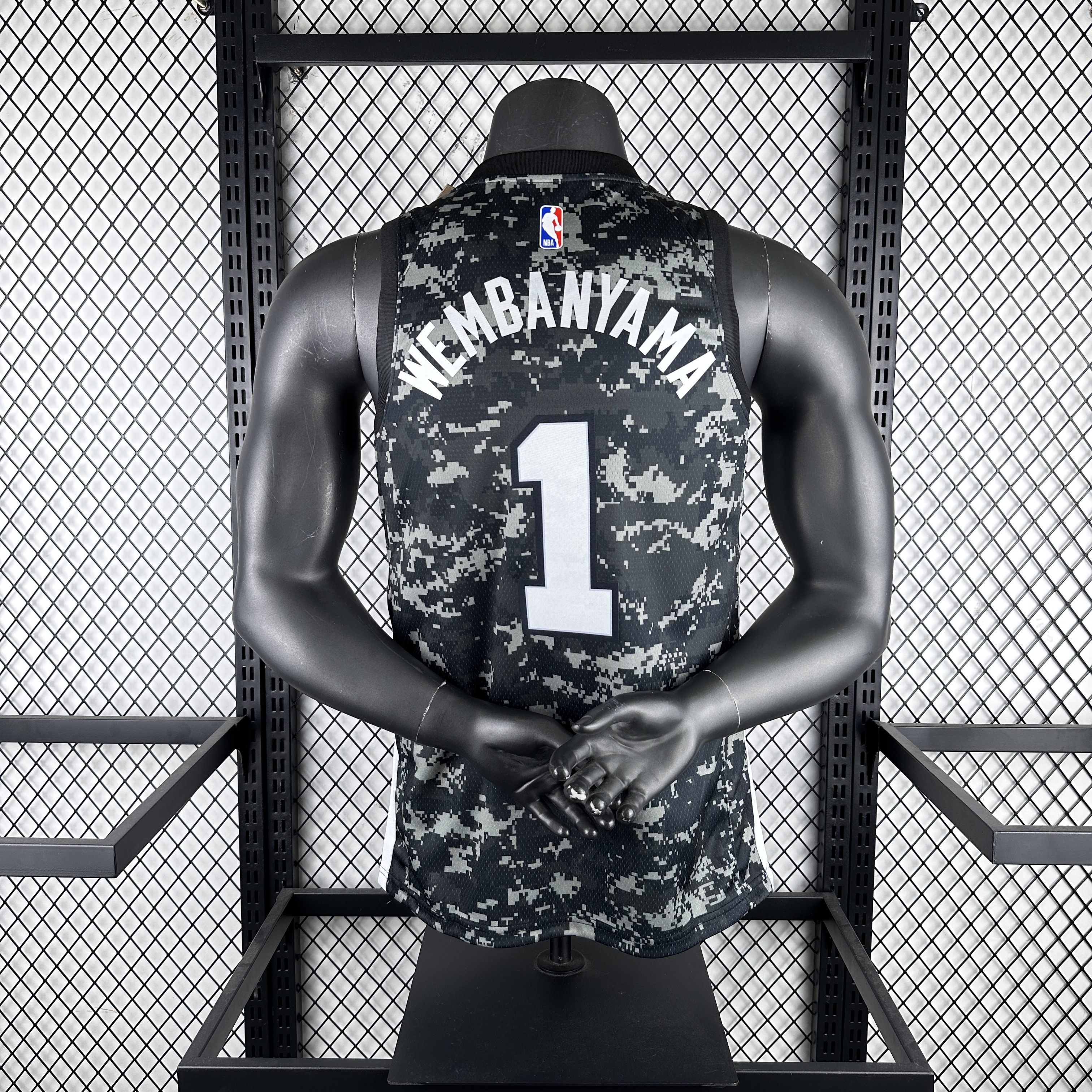 Spurs camo number 1 WEMBANYAMA