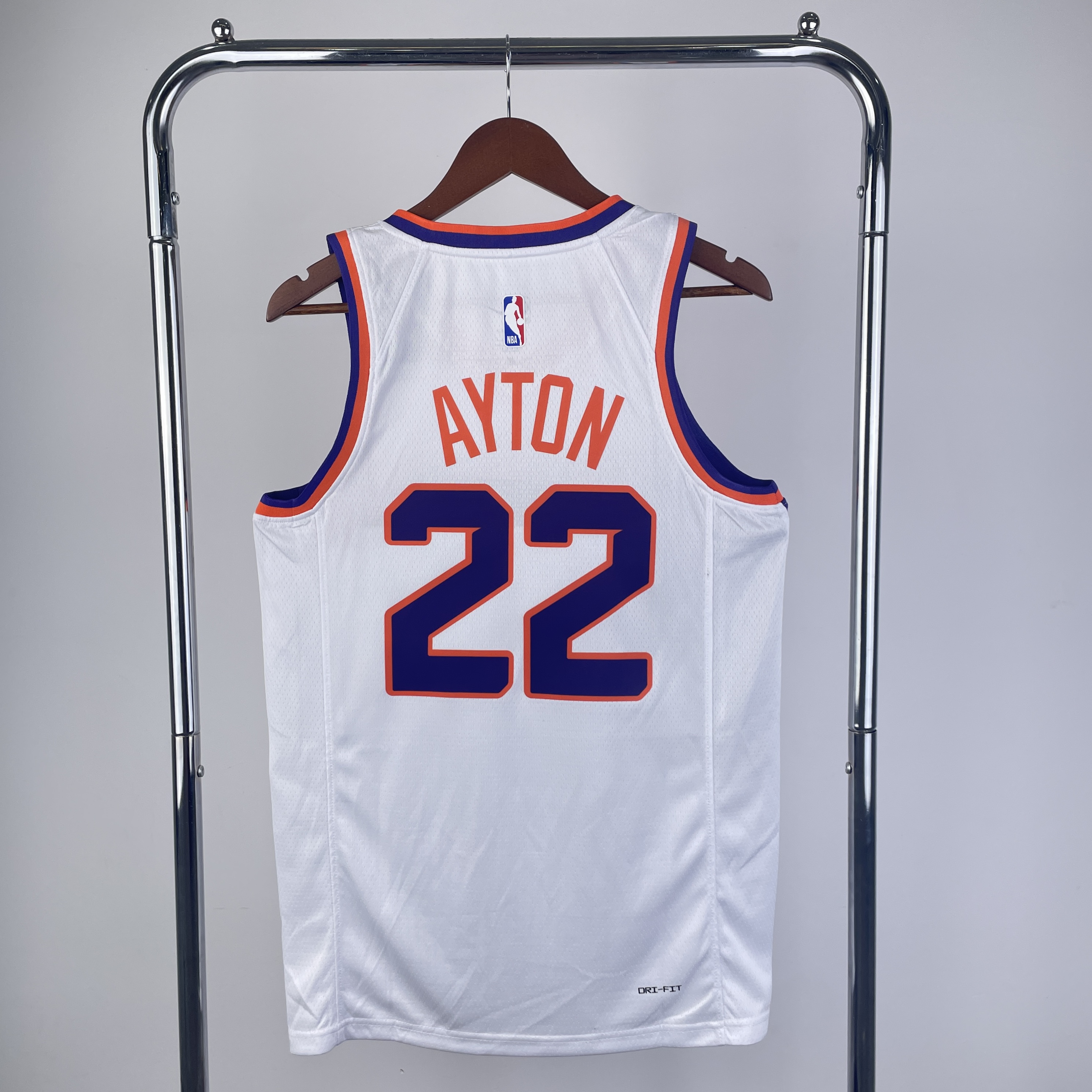 Season 23 Sun White No. 22 Ayton