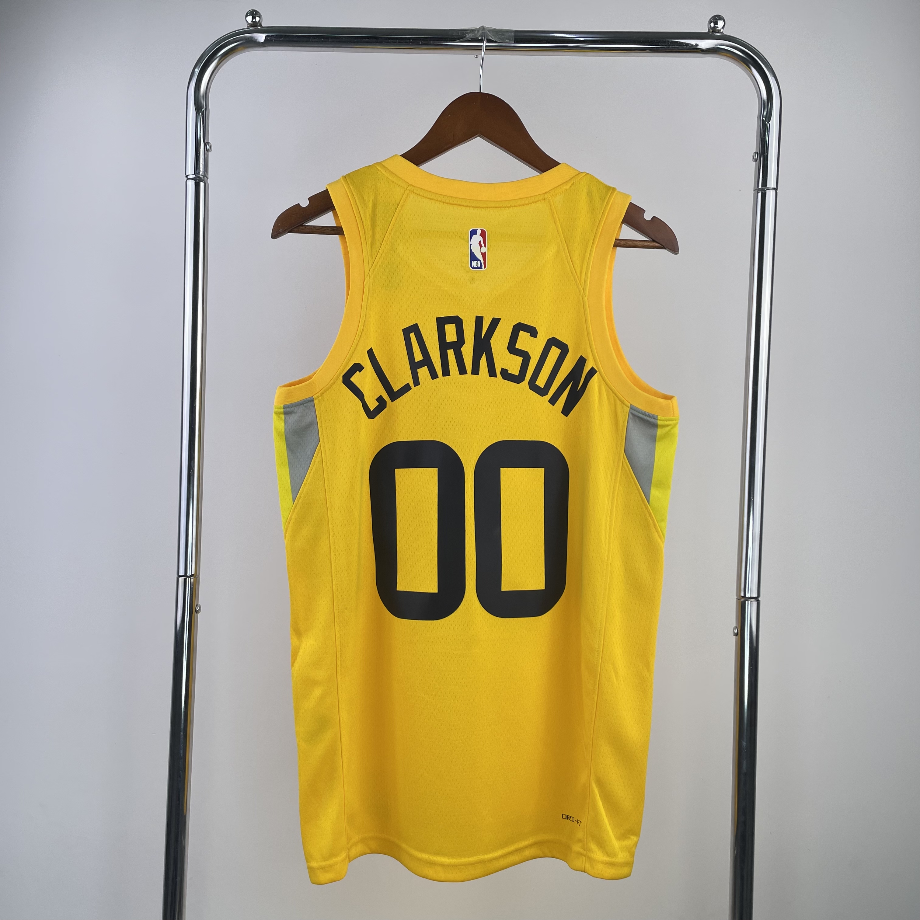 Season 23 Jazz away yellow 00 CLARKSON