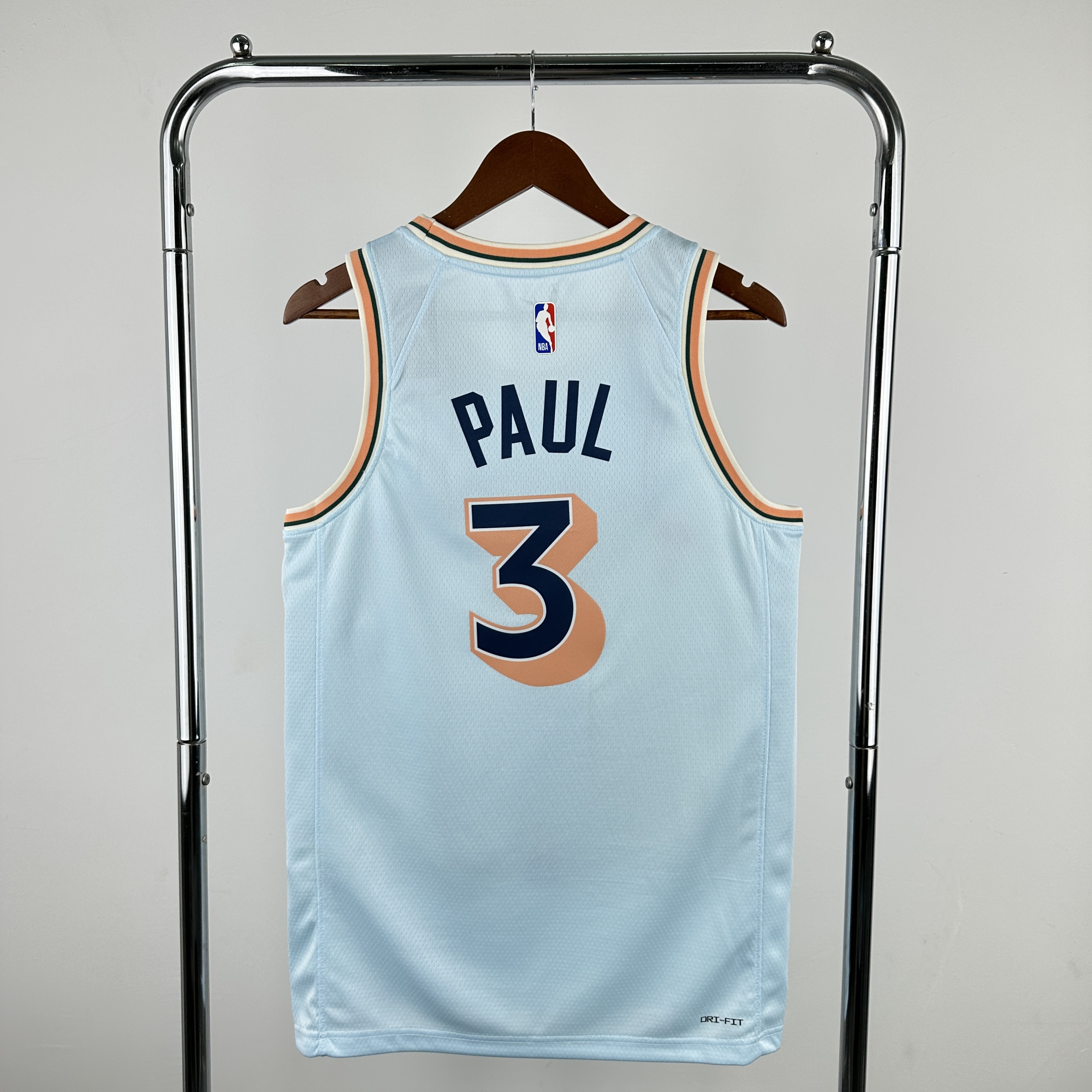 25 season Spurs City version of the No. 3 Paul