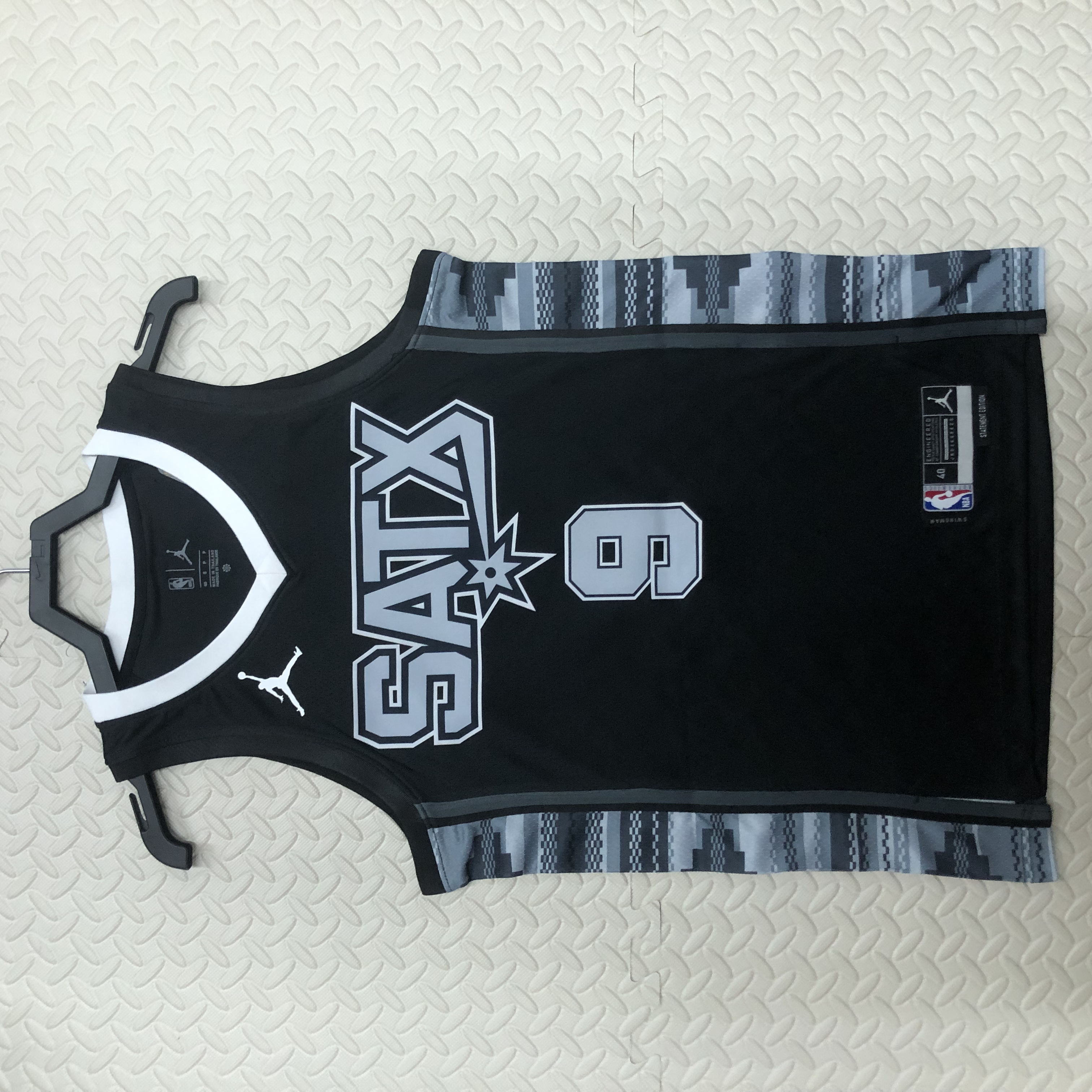 23 season Spurs Flyers limited number 9 Parker