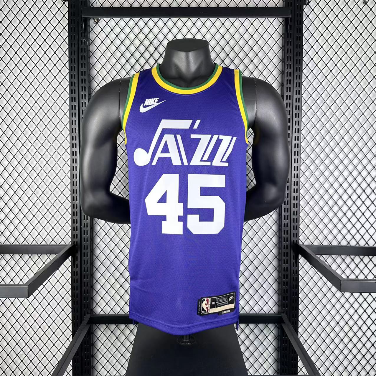'24 Jazz throwback No. 45 Mitchell