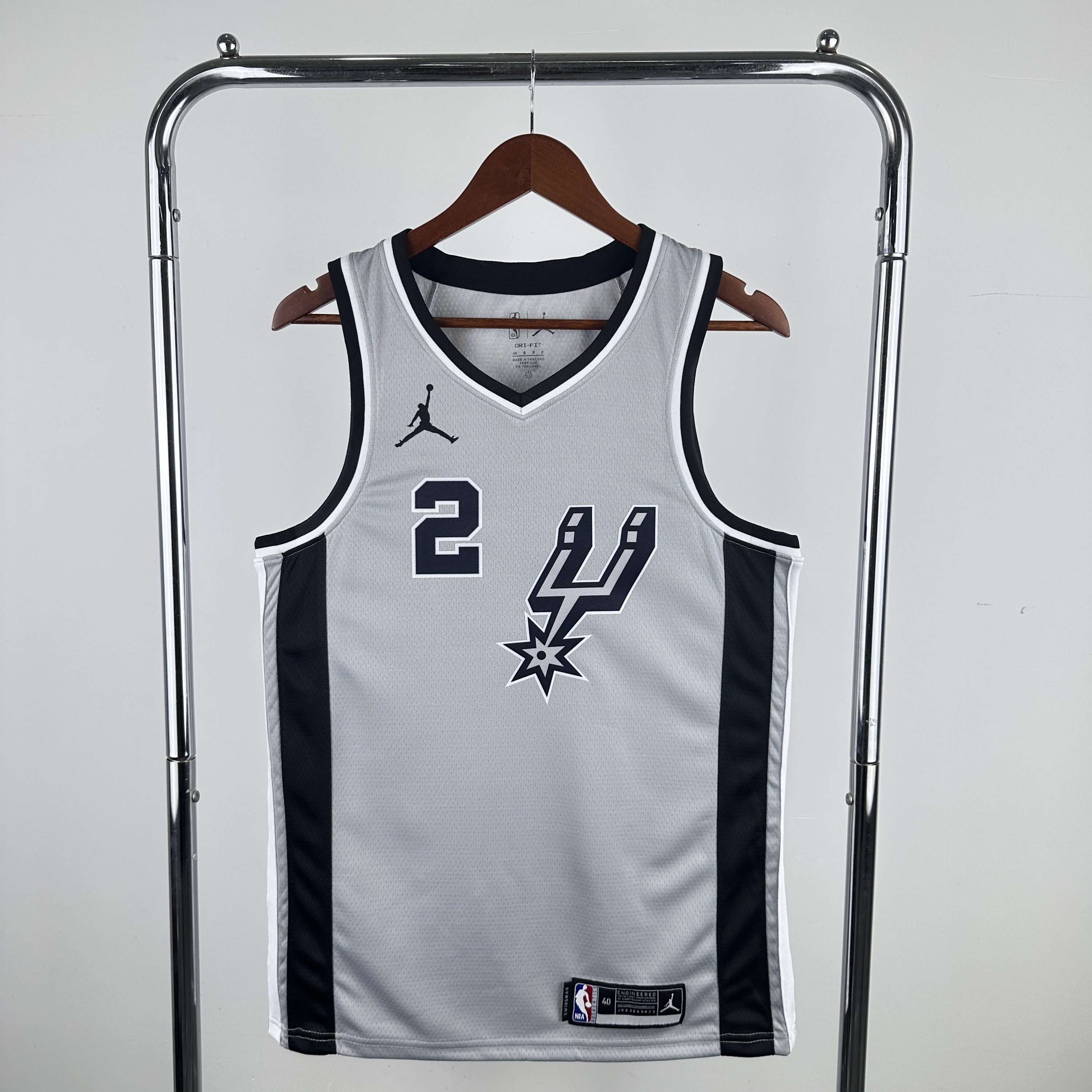 The 21 season Spurs gray flying man limited number 2 Leonard