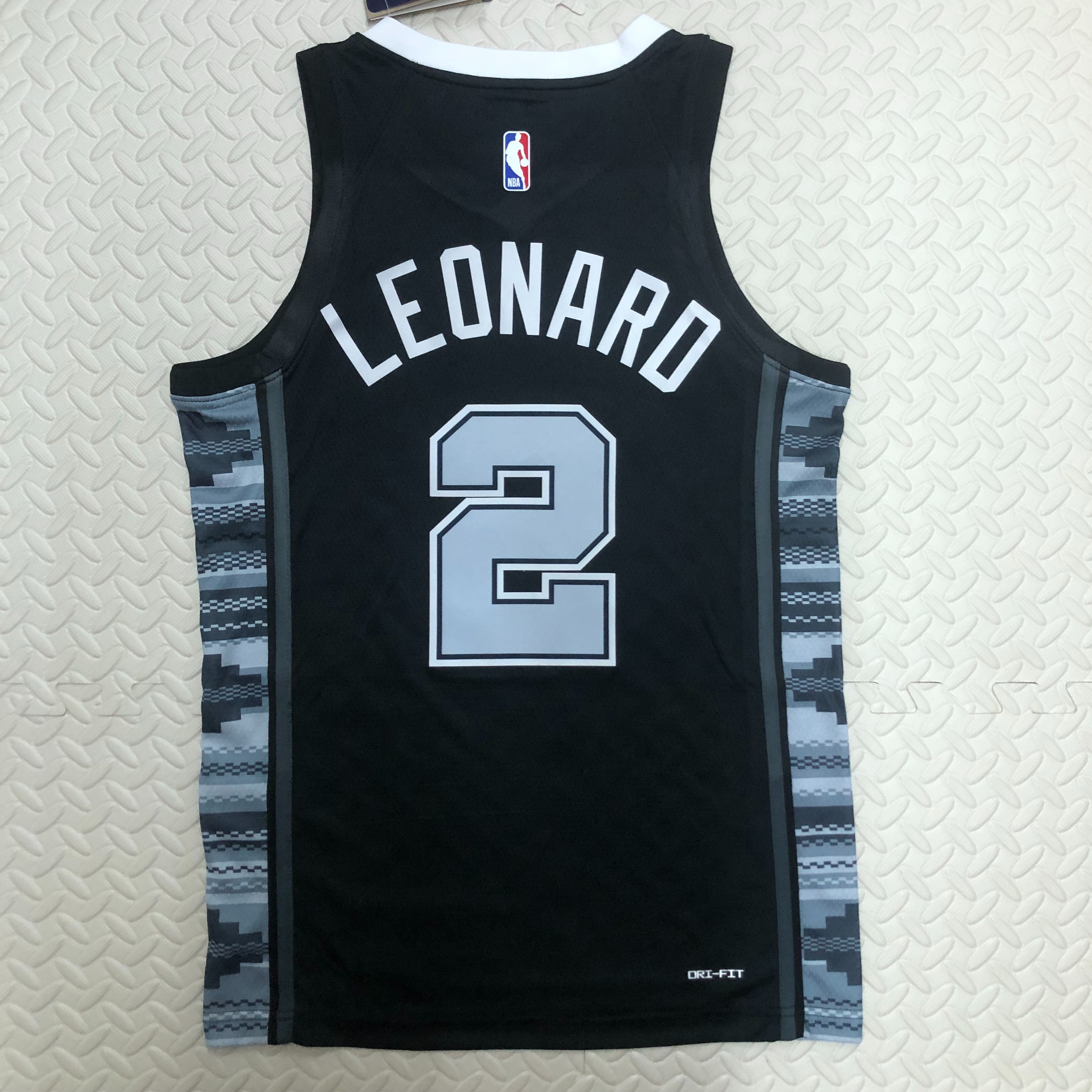 23 season Spurs Flyers limited number 2 Leonard