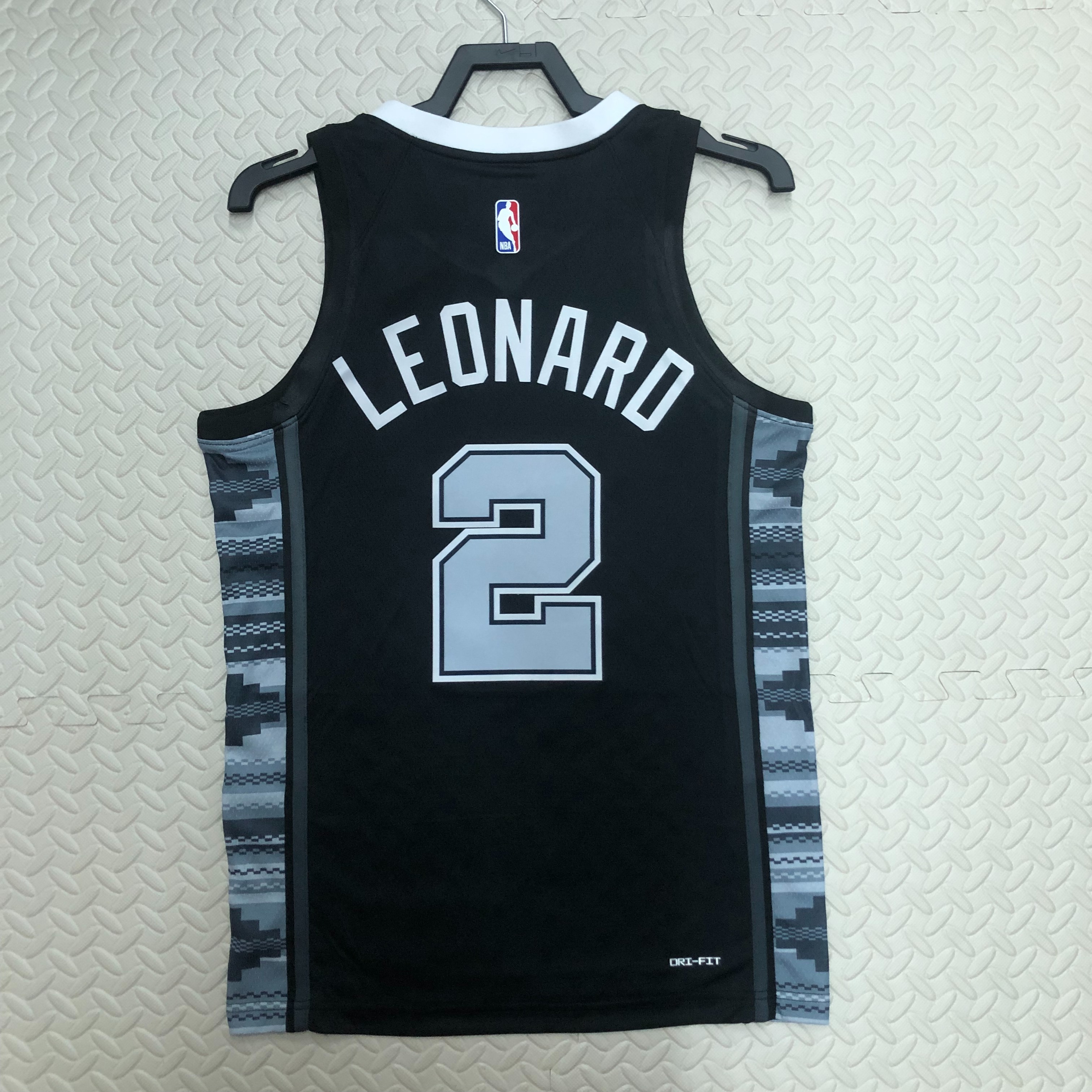23 season Spurs Flyers limited number 2 Leonard