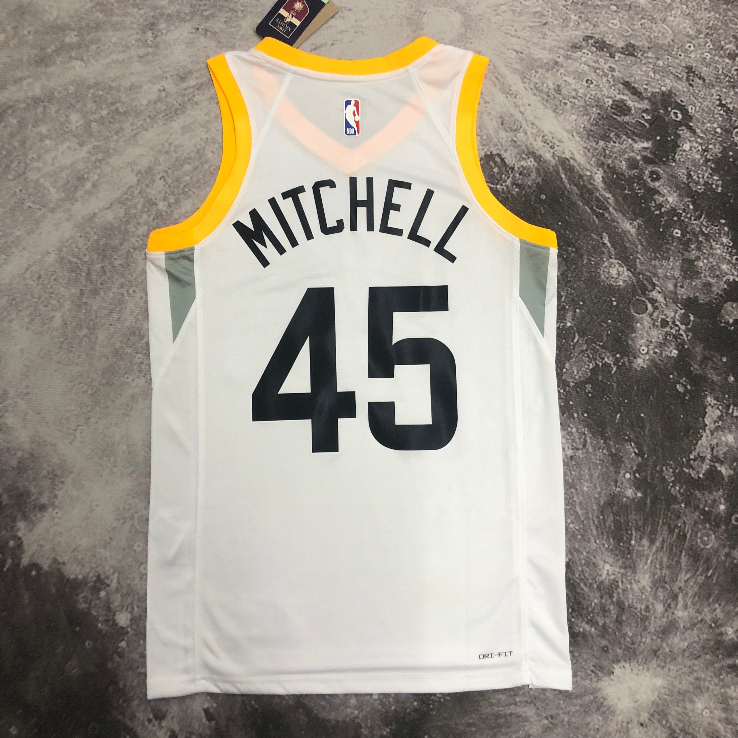 23 season Jazz home white 45 Mitchell